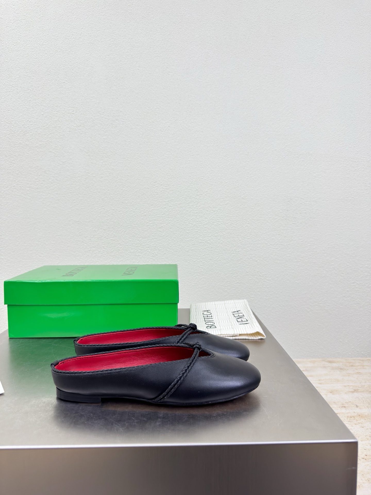 高版本出厂Bottega Veneta/BV F065 2026ss新款结绳玛丽珍半包拖鞋乐福鞋 高定的