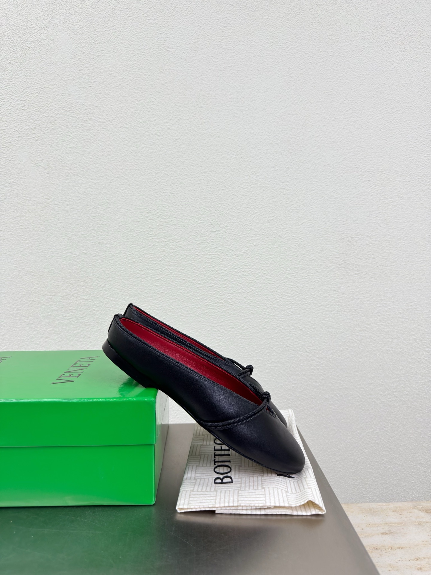 高版本出厂Bottega Veneta/BV F065 2026ss新款结绳玛丽珍半包拖鞋乐福鞋 高定的