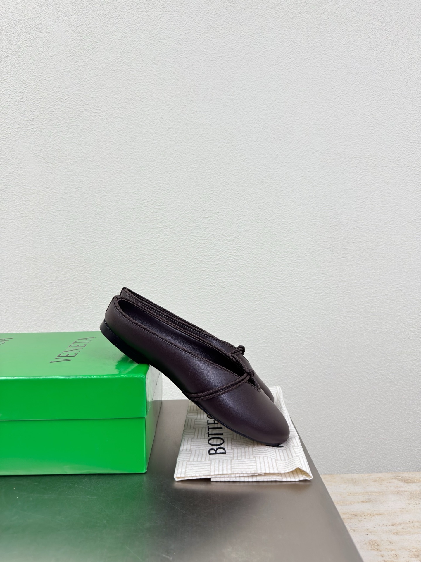 高版本出厂Bottega Veneta/BV F065 2026ss新款结绳玛丽珍半包拖鞋乐福鞋 高定的