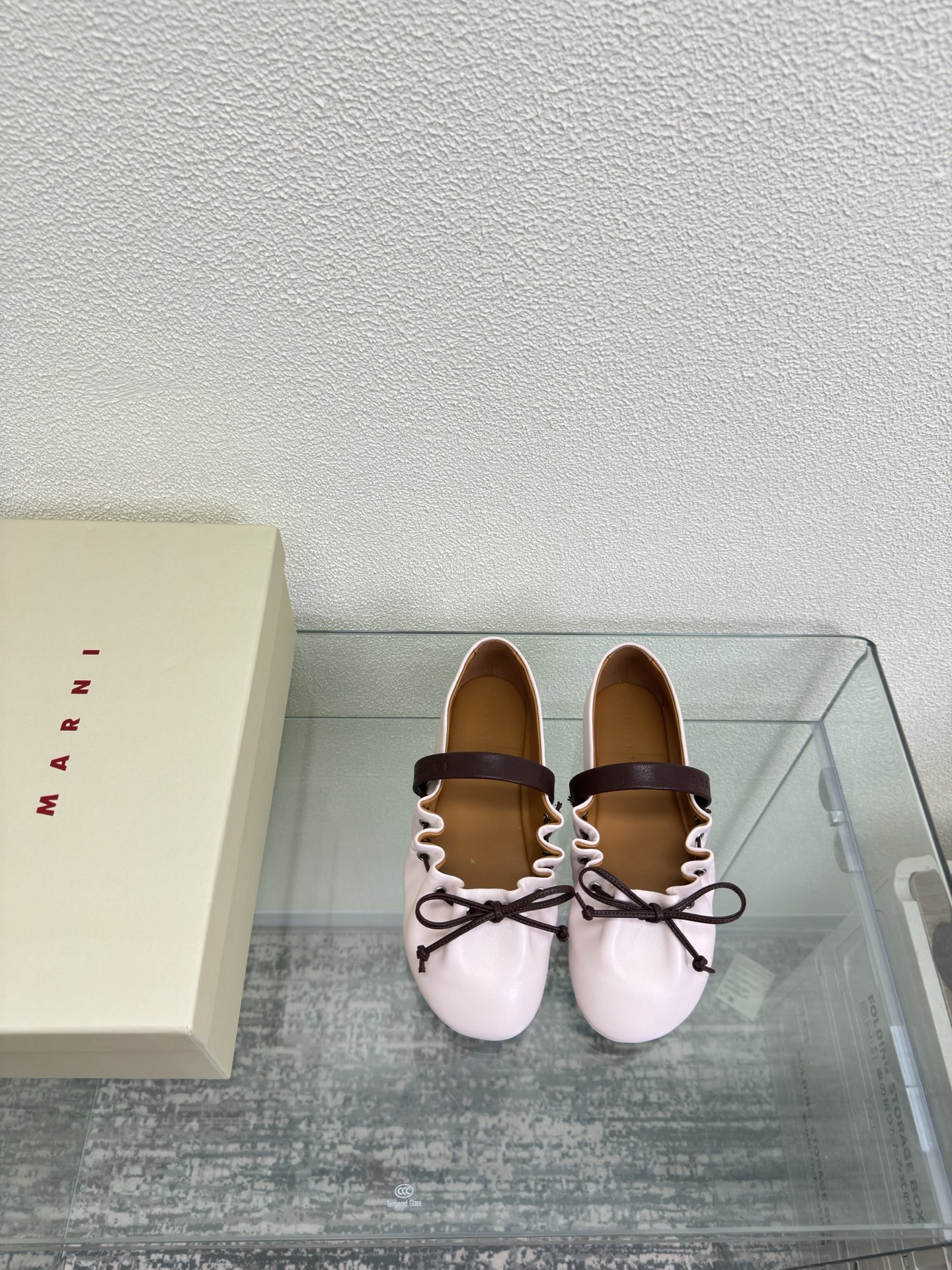 NO:706865,Flat pleated MARNI shoes MARNI Family element design Hot-stamped logo Pink lambskin Stamped and stamped to create a three-dimensional feel Matching and matching Comfortable calfskin lining Original consistent stitching Goodyear Original design The midsole uses the original consistent pattern Styling midsole The original consistent pattern is clear and three-dimensional Small details make the most of the focus Original consistent fabrics Equipped with original packaging 35 36 37 38 39 40 40  Customized code, super beautiful, super age-reducing, ballet shoes, marni, cowhide, sheepskin19860909平底褶皱 玛尼 MARNI 单鞋    玛尼 家族元素设计 烫印 logo  粉色小羊皮 钢印压模而成立体感十足 对标对版   内里舒适小牛皮  原版一致车线固特异 原版设计 中底选用原版一致 定型中底  原版一致花纹路清晰 立体  小细节见大专注  原版一致面料  配置原版包装  35 36 37 38 39 40  40 码定制 超级美 超级减龄,芭蕾舞鞋,marni,cowhide,sheepskin,Women's Shoes