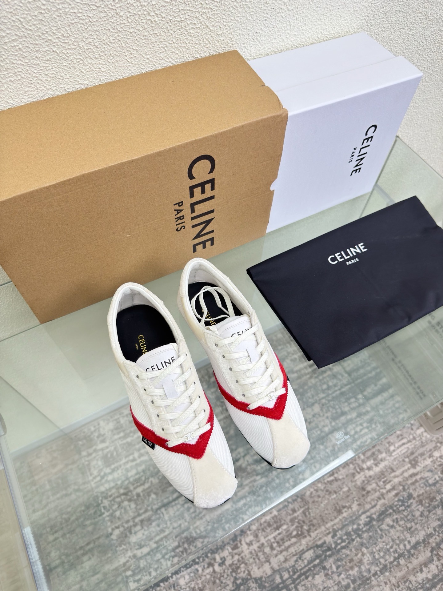 NO:750583,CELINE Spring Sports Shoes Arc de Triomphe Series White Family Element Design Logo Lambskin Material Arc de Triomphe Logo Lining Lambskin for feet Full of three-dimensional sense Matching and matching Comfortable and high-end Lambskin for feet Original design The midsole is consistent with the original version Styling midsole The original version is consistent Molded logo outsole Clear and three-dimensional Small details make the most of the focus Original consistent fabrics Equipped with original packaging 35 36 37 38 39  40 40 size customization, super beautiful, super age-reducing, casual shoes/sports shoes, celine, sneakers, sheepskin19860909CELINE 春款 运动鞋 凯旋门系列   白色 家族元素设计 logo  小羊皮材质 凯旋门logo  内里 垫脚小羊皮  立体感十足 对标对版  舒适高端   垫脚 小羊皮  原版设计 中底选用原版一致 定型中底  原版一致 成型logo大底 清晰 立体  小细节见大专注  原版一致面料  配置原版包装  35 36 37 38 39 40  40 码定制 超级美 超级减龄,休闲鞋/运动鞋,celine,sneakers,sheepskin,Women's Shoes