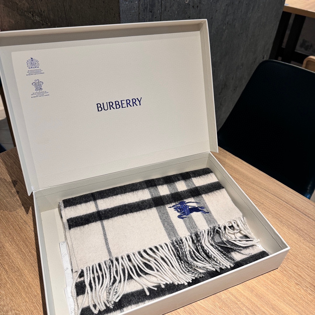 Burberry Scarf Lattice Cashmere Fall/Winter Collection Fashion