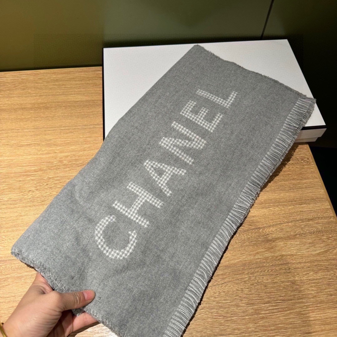 PCHANEL香奶奶尾单新款23B千鸟格拼色羊绒围巾直接出欧洲的正儿八经的正品订单和大货一起出来不用多流