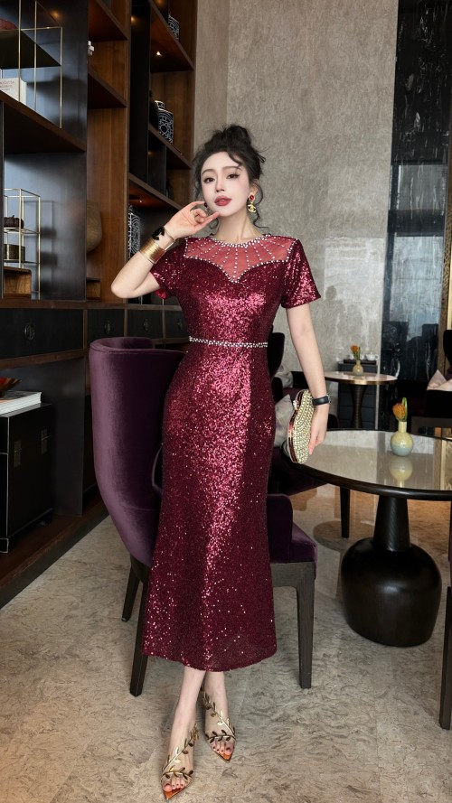 Elegant Sequin Mermaid Dress - Luxurious Hand-Beaded Formal Gown 1 Elegant Sequin Mermaid Dress - Luxurious Hand-Beaded Formal Gown