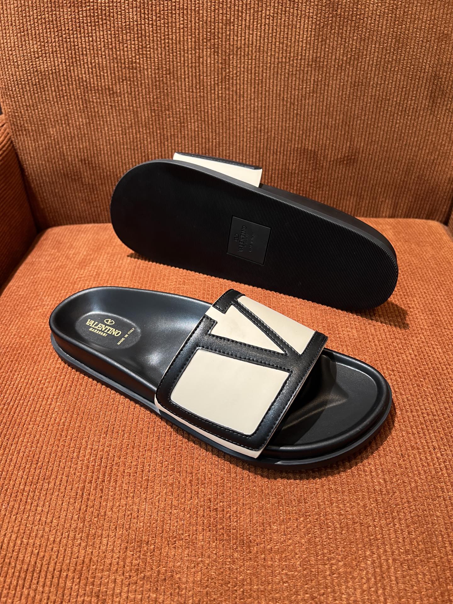 Valentino Men's Leather Sandals Designer Slides Summer Comfort Shoes Size 39-44 6 i1745049727858 4425 0 4