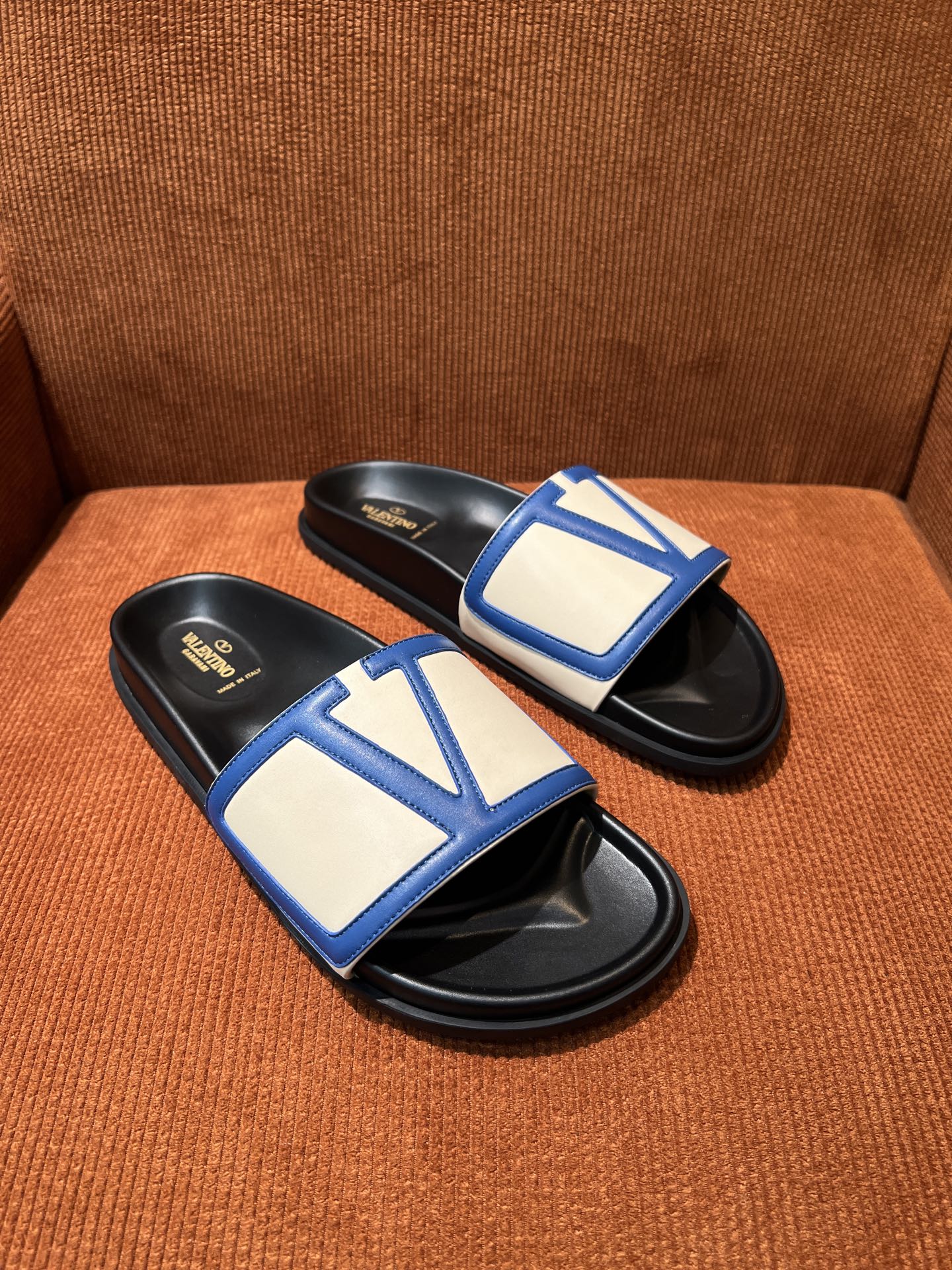Valentino Garavani Men's Leather Slides - Comfortable & Stylish Summer Footwear 5 i1745049753058 6604 0 3