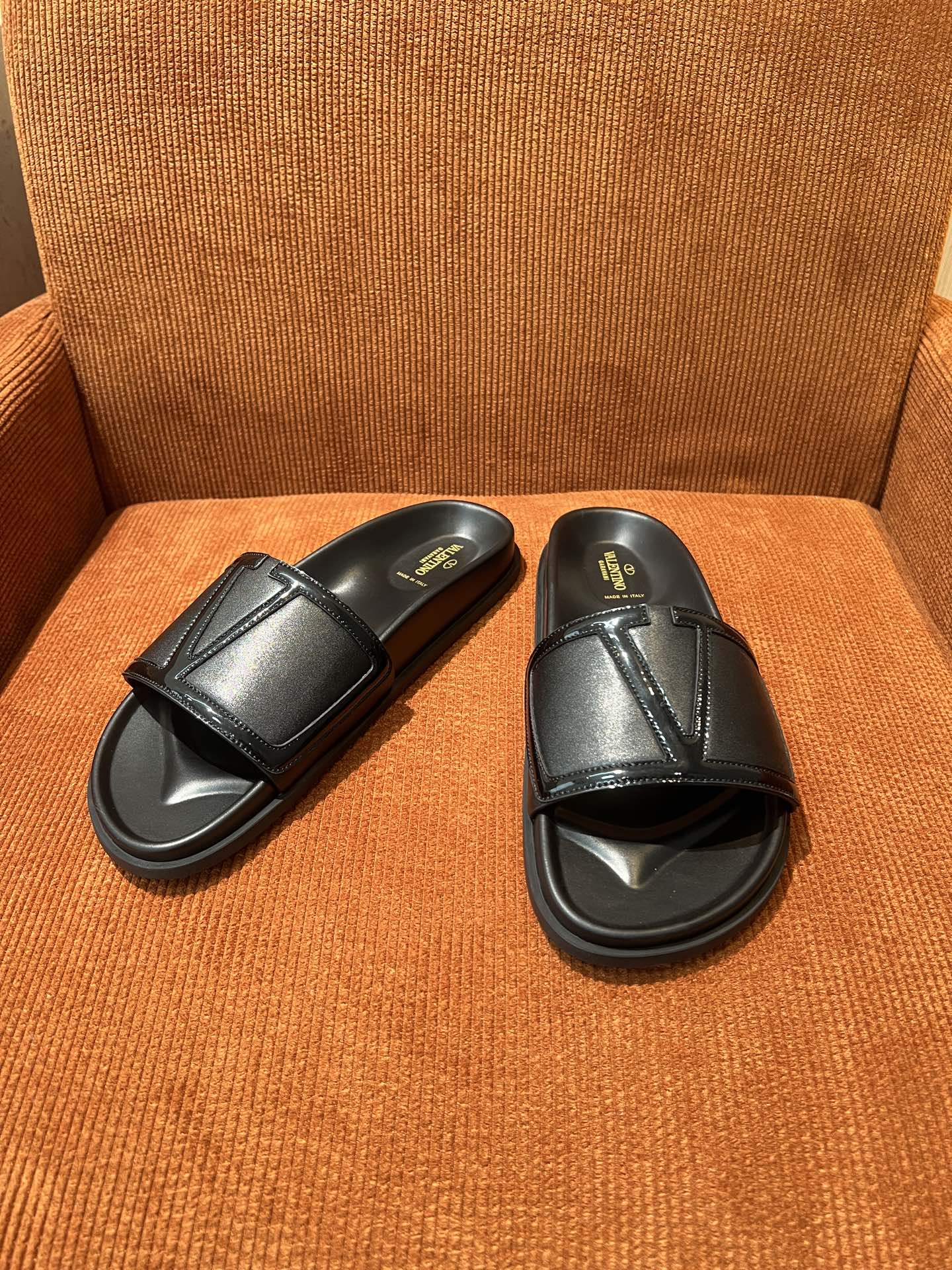 Valentino Garavani Men's Leather Sandals Luxury Summer Slides 4 i1745049784869 1366 0 2