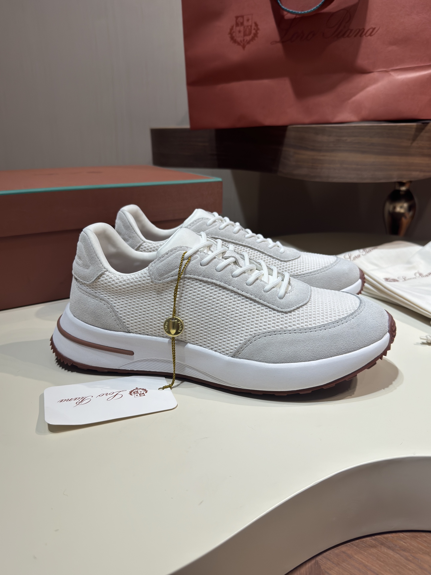 Loro Piana(男) Style Grey Leather Men's Shoes Lookbook Reference image 1