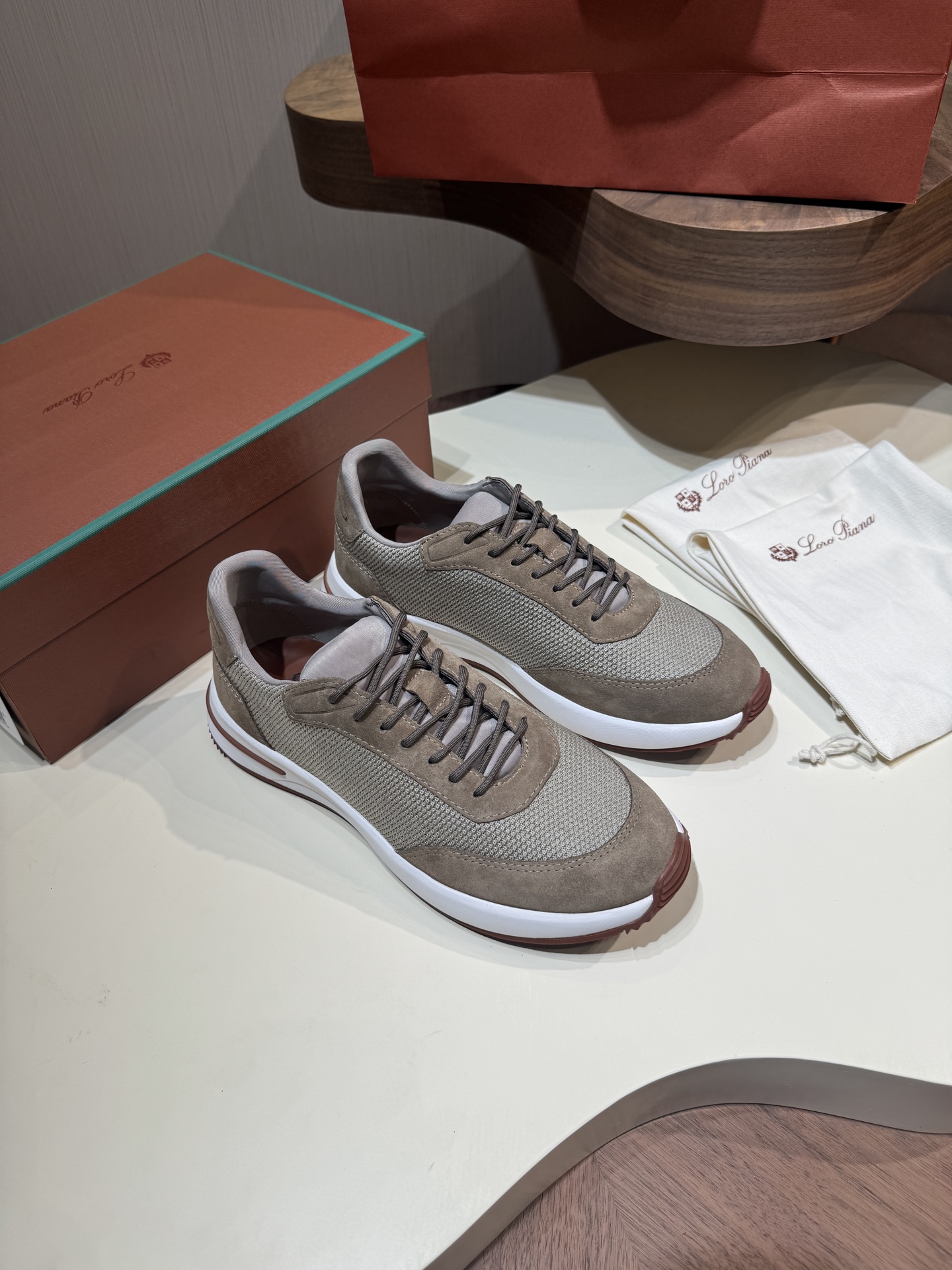 Loro Piana(男) Style Grey Leather Men's Shoes Lookbook Reference image 2