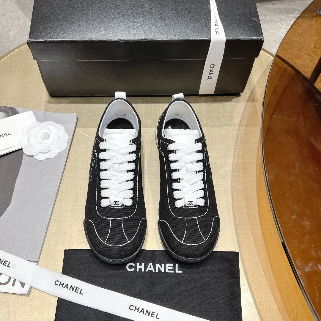 NO:483914,.Ch@nel Xiangjia 25C vacation style comic series panda casual shoes board shoes sneakers new season hot products versatile artifact Fabric: imported 12-amp encryption canvas + high-tech computer embroidery + sheepskin surface Inner imported mesh breathable inner sole original mold Tpr sole electric embroidery large logo Size: Women's model 35-41 two colors, casual shoes/sports shoes, chanel, sneakers, sheepskin19860909.Ch@nel 香家 25C度假风 漫画系列熊猫休闲鞋 板鞋 运动鞋 新季爆款 百搭神器 面料: 进口12安加密帆布+高工电脑刺绣 +绵羊皮面 内里进口网状透气内里 鞋底原版开模Tpr底 电绣大logo Size : 女款35-41 颜色两色,休闲鞋/运动鞋,chanel,sneakers,sheepskin,Women's Shoes