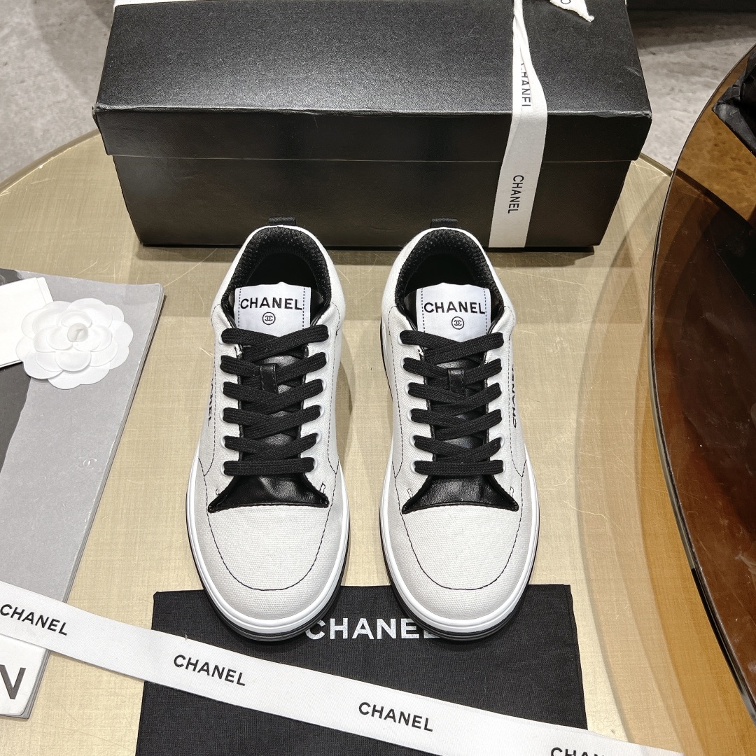 NO:483918,.Ch@nel Xiangjia 25C vacation style comic series panda casual shoes board shoes sneakers new season hot products versatile artifact Fabric: imported 12-amp encryption canvas + high-tech computer embroidery + sheepskin surface Inner imported mesh breathable inner sole original mold Tpr sole electric embroidery small logo Size: Women's model 35-41 Two colors, casual shoes/sports shoes, chanel, sneakers, sheepskin19860909.Ch@nel 香家 25C度假风 漫画系列熊猫休闲鞋 板鞋 运动鞋 新季爆款 百搭神器 面料: 进口12安加密帆布+高工电脑刺绣 +绵羊皮面 内里进口网状透气内里 鞋底原版开模Tpr底 电绣小logo Size : 女款35-41 颜色两色,休闲鞋/运动鞋,chanel,sneakers,sheepskin,Women's Shoes