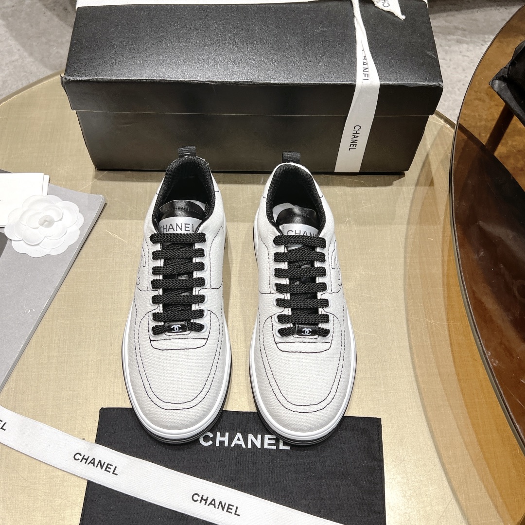 NO:483923,.Ch@nel Xiangjia 25C vacation style comic series panda casual shoes board shoes sneakers new season hot products versatile artifact Fabric: imported 12-amp encryption canvas + high-tech computer embroidery + sheepskin surface Inner imported mesh breathable inner sole original mold Tpr sole electric embroidery large logo Size: Women's model 35-41 two colors, casual shoes/sports shoes, chanel, sneakers, sheepskin19860909.Ch@nel 香家 25C度假风 漫画系列熊猫休闲鞋 板鞋 运动鞋 新季爆款 百搭神器 面料: 进口12安加密帆布+高工电脑刺绣 +绵羊皮面 内里进口网状透气内里 鞋底原版开模Tpr底 电绣大logo Size : 女款35-41 颜色两色,休闲鞋/运动鞋,chanel,sneakers,sheepskin,Women's Shoes