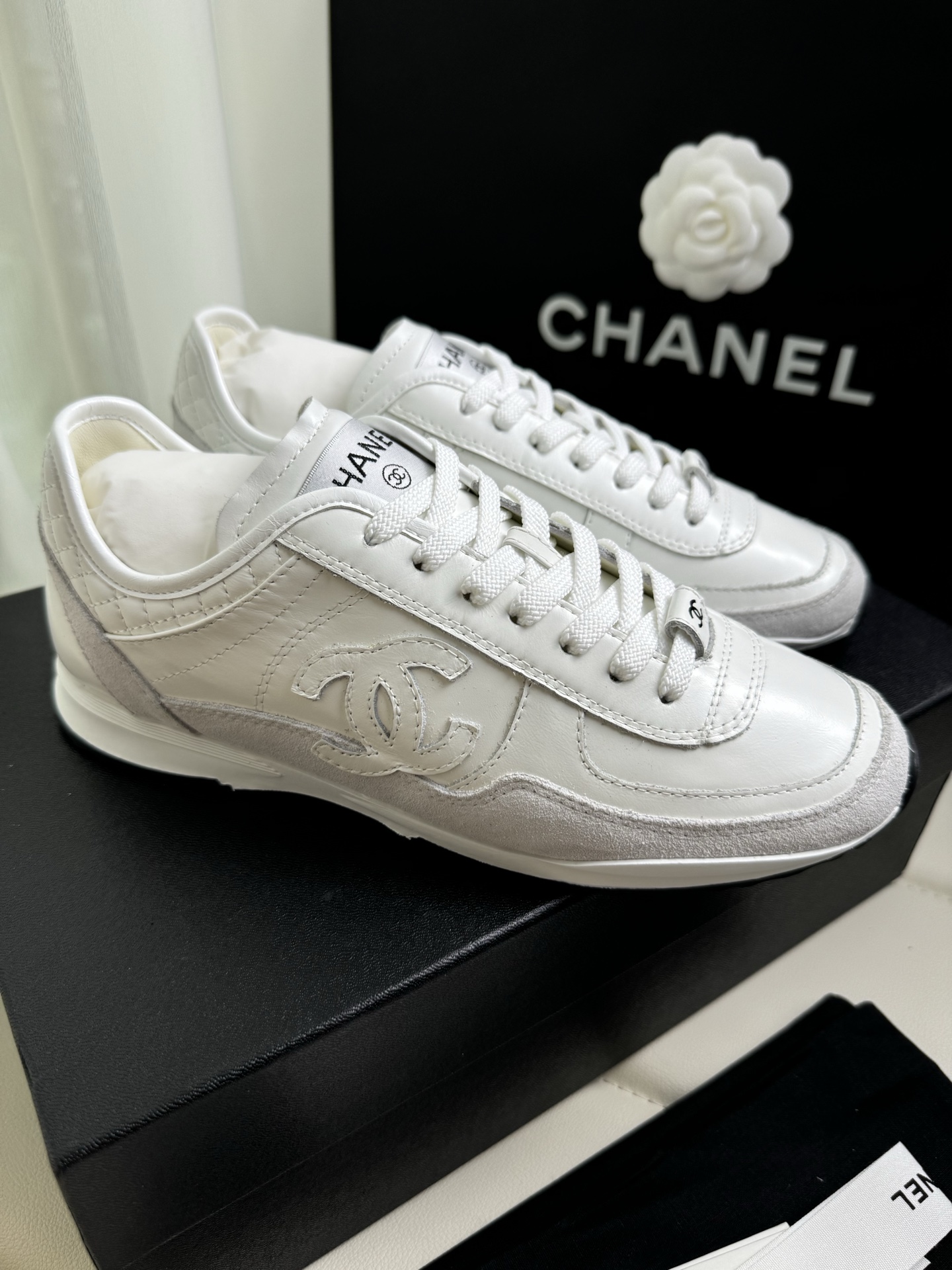 NO:483870,White oil wax leather, casual shoes/sports shoes, sneakers19860909白色油蜡皮,休闲鞋/运动鞋,sneakers,Women's Shoes