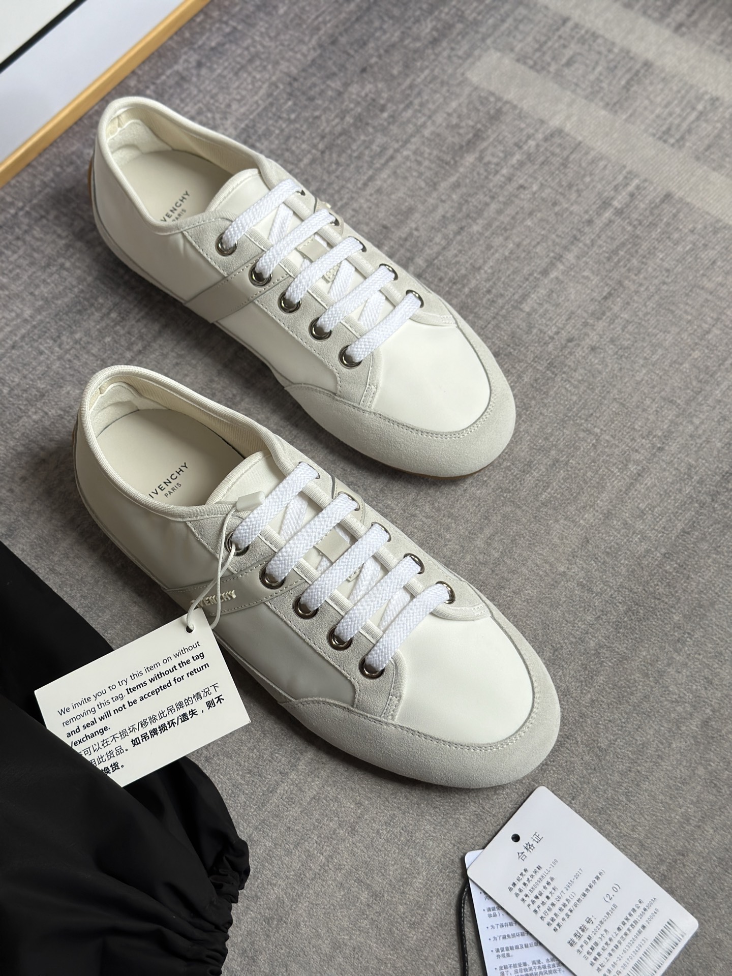 NO:542089,White,19860909白色,,Men's shoes