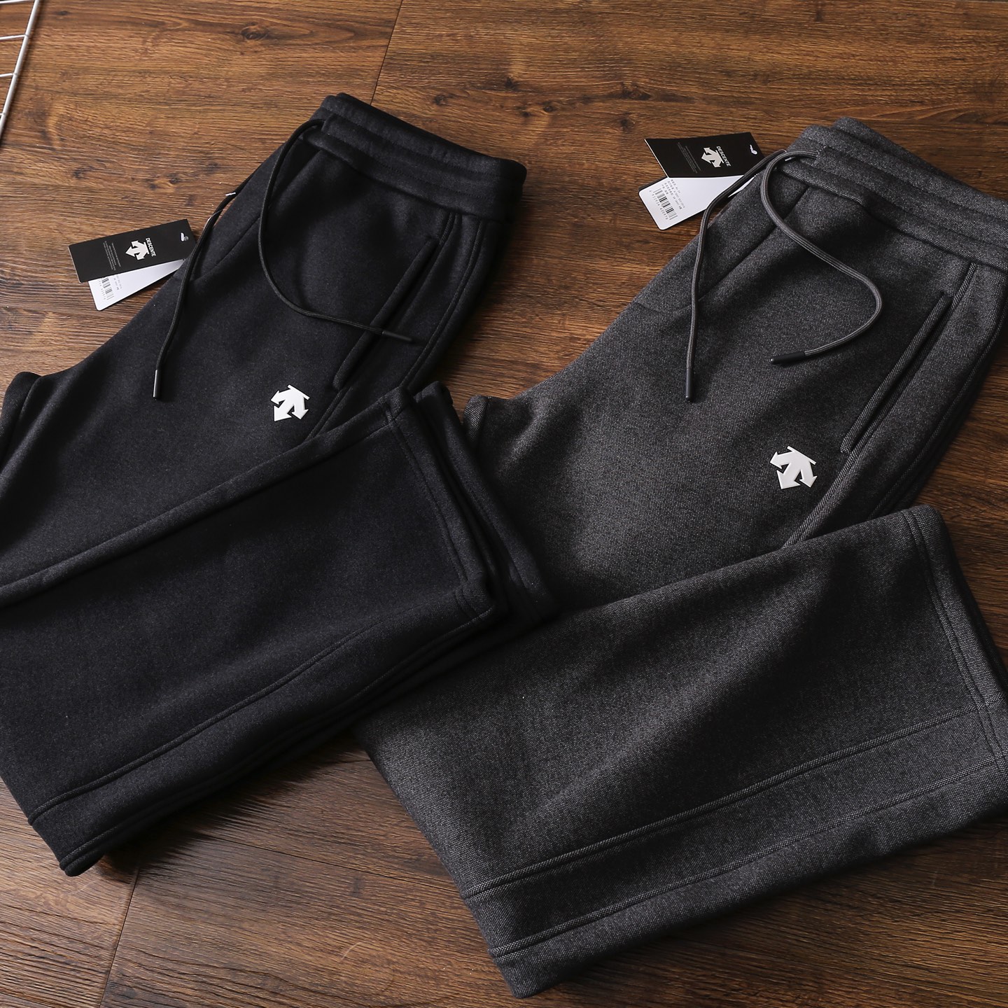 Descente Men's Fleece Sweatpants, Comfortable Straight-Leg Style, Winter New