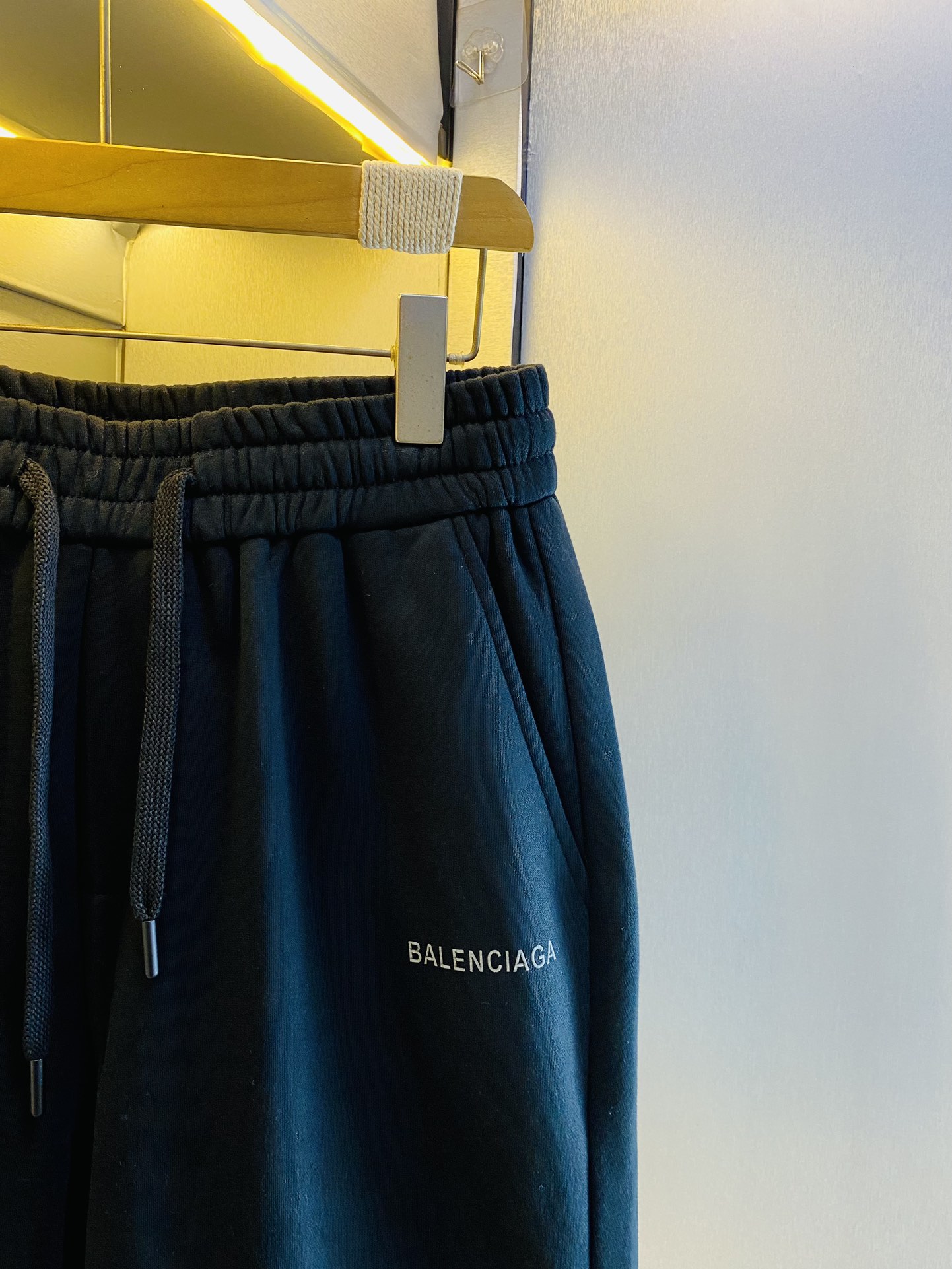 情侣款胖子福音220斤可穿巴黎世家Balenciaga重磅推荐！2024春夏必备专柜系列最新款短裤沙滩裤