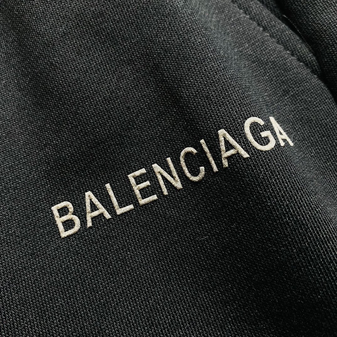 情侣款胖子福音220斤可穿巴黎世家Balenciaga重磅推荐！2024春夏必备专柜系列最新款短裤沙滩裤