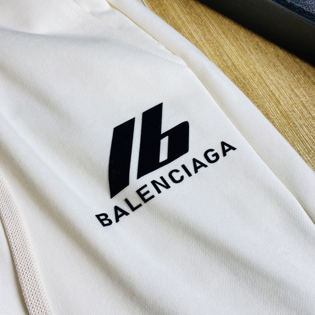 情侣款胖子福音220斤可穿巴黎世家Balenciaga重磅推荐！2024春夏必备专柜系列最新款短裤沙滩裤