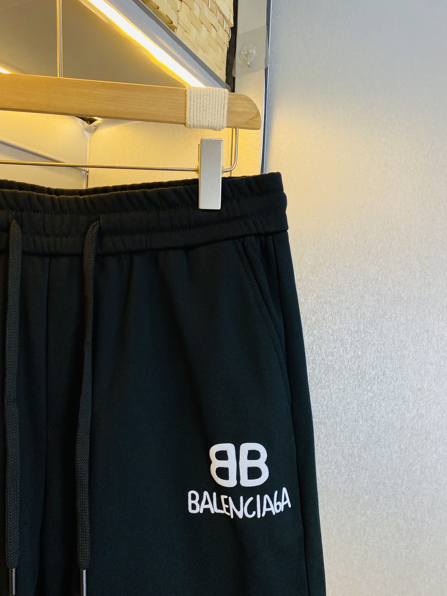 情侣款胖子福音220斤可穿巴黎世家Balenciaga重磅推荐！2024春夏必备专柜系列最新款短裤沙滩裤