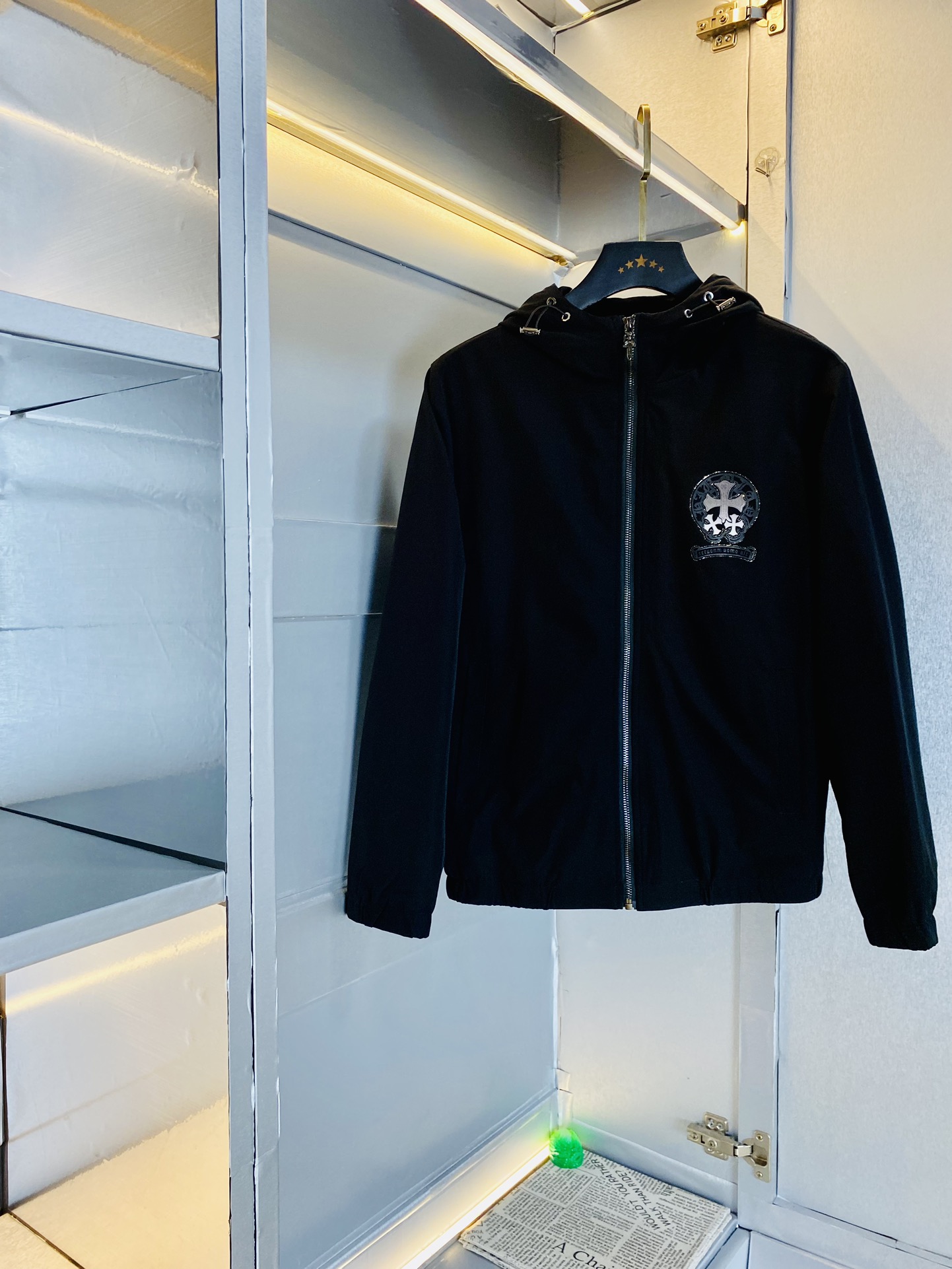 NO:142595,The original order on the official website can wear 200 catties Chrome Hearts 2025 autumn style!  New jacket jacket windbreaker, high-quality, original fabric, same style as internet celebrity, mold opening custom hardware accessories, very comfortable, super versatile, beautiful jacket, non-market, ordinary version, random comparison, absolutely guaranteed quality, color, size M-4XL,,chrome hearts,chrome hearts, jackets & coats, jackets & coats, alexander wang19860909官网原单货 可穿200斤克罗心Chrome Hearts 2025秋款！新款外套夹克防风衣 高版本高品质 原版面料网红明星同款 开模定制五金辅料 感非常舒服 超级百搭好看的一款外套 非市场普通版本 随意对比 品质绝对保证 颜色图色 尺码M-4XL,,chrome hearts,chrome hearts,jackets & coats,jackets & coats,alexander wang,Men's clothing