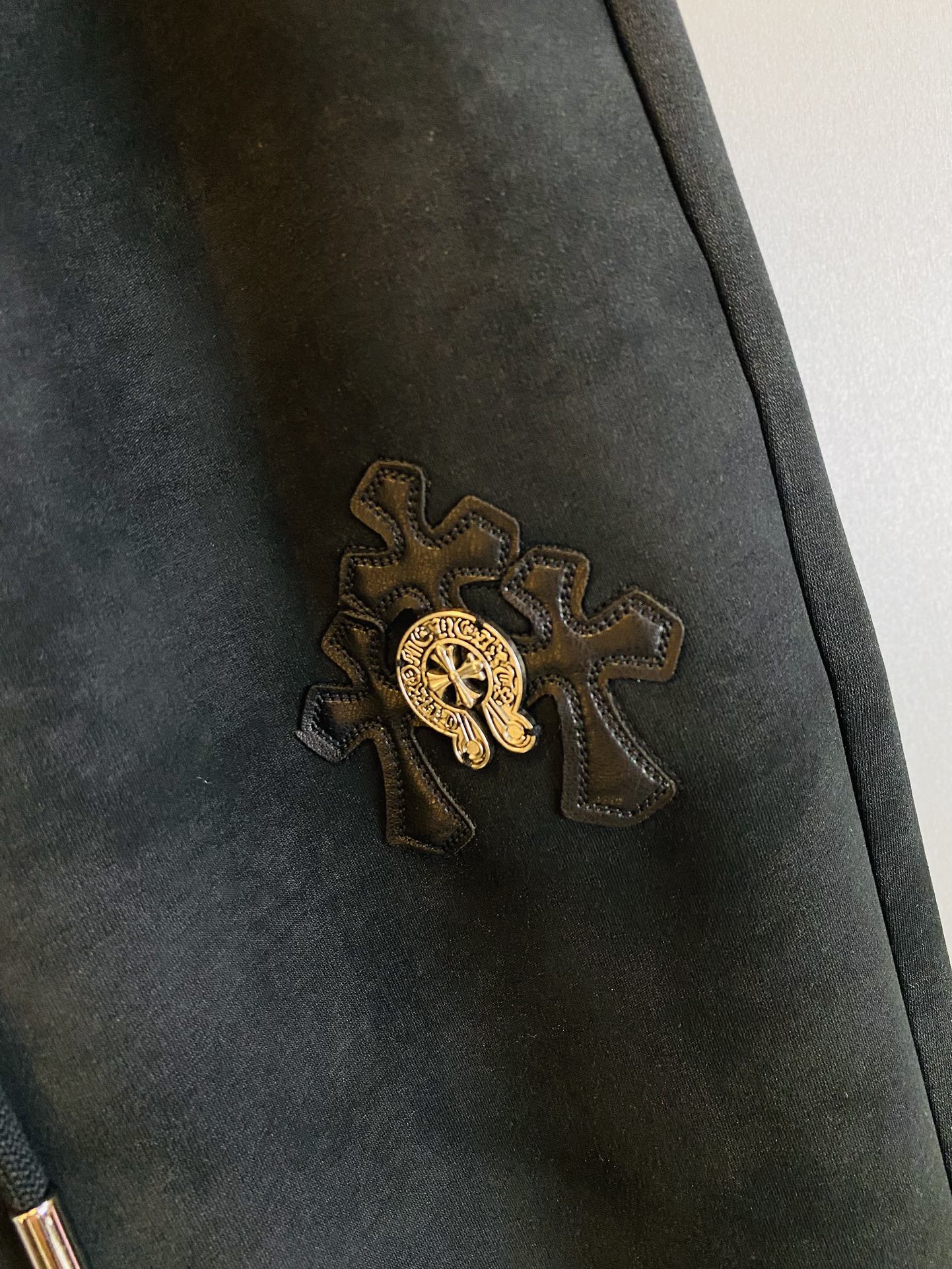 ！  官网原单货 可穿200斤🔥克罗心ChromeHearts 简约时尚 秋冬款休闲裤长裤👖身穿着非常舒