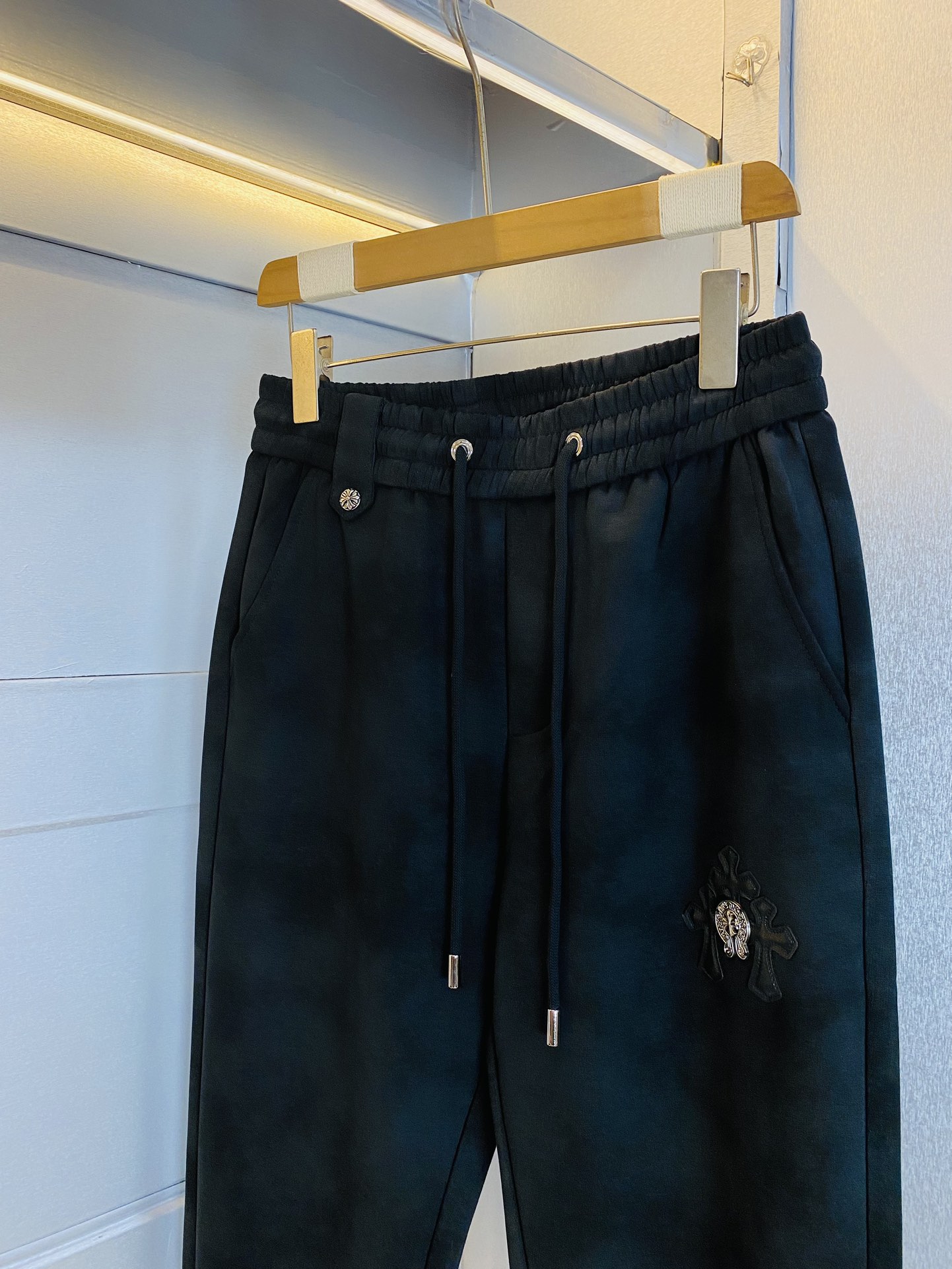 ！  官网原单货 可穿200斤🔥克罗心ChromeHearts 简约时尚 秋冬款休闲裤长裤👖身穿着非常舒