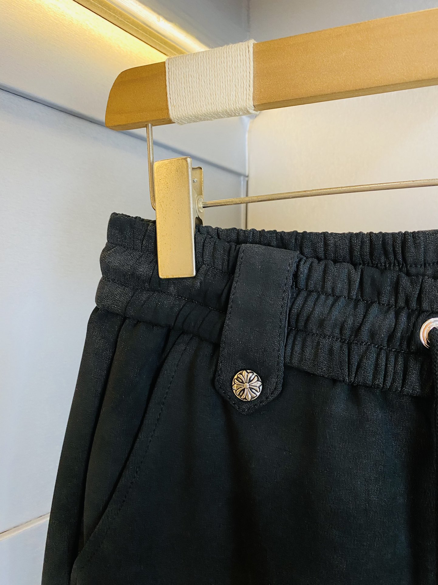 ！  官网原单货 可穿200斤🔥克罗心ChromeHearts 简约时尚 秋冬款休闲裤长裤👖身穿着非常舒