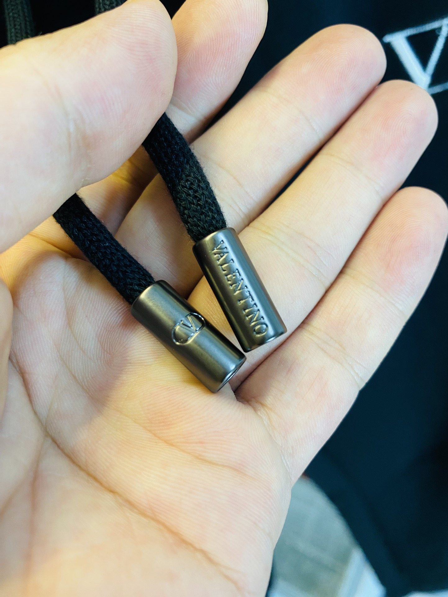 ！  官网原单货 可穿200斤🔥华伦天奴Valentino 简约时尚 秋冬款休闲裤长裤👖身穿着非常舒适 