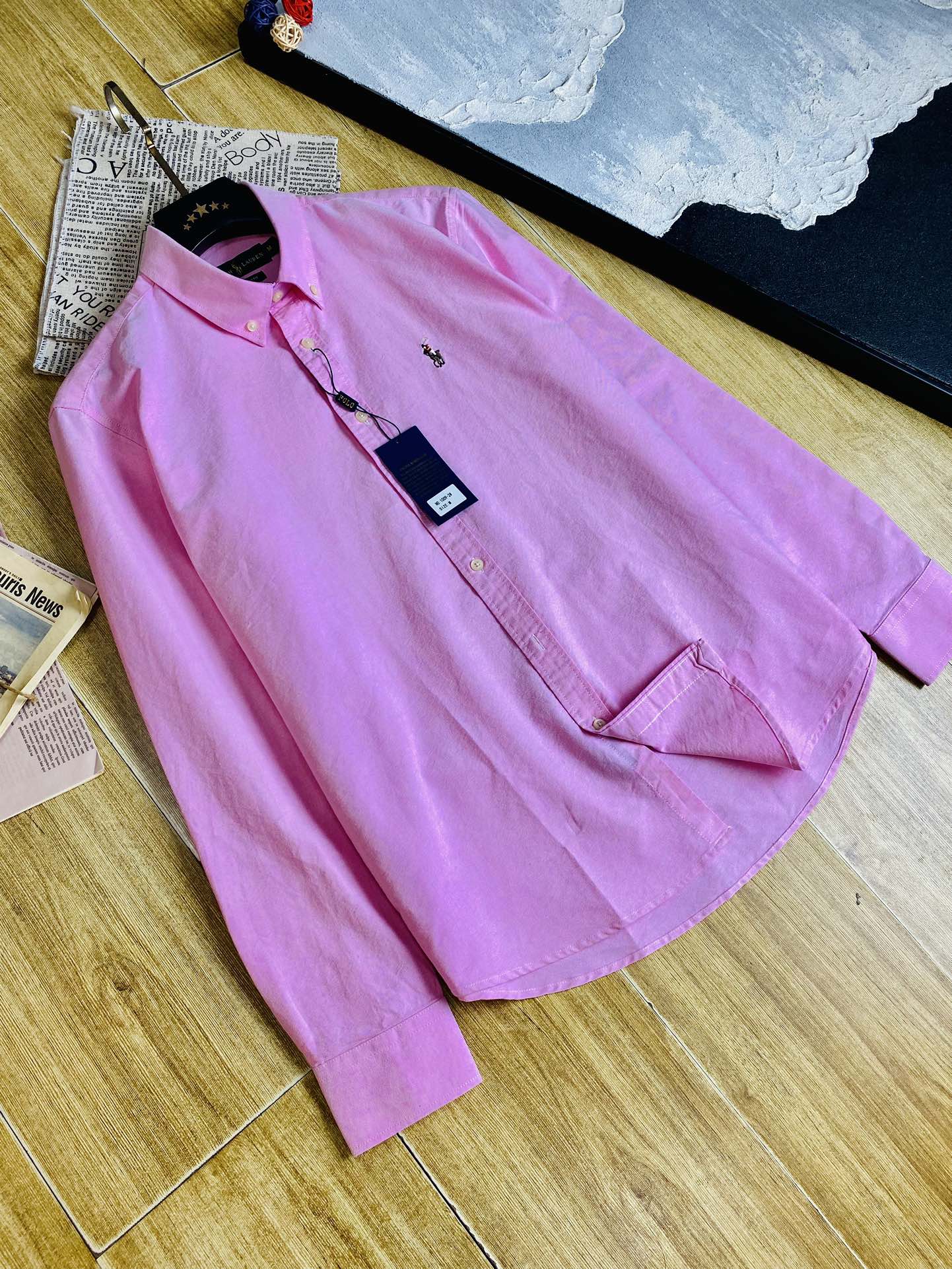 NO:161639,Three-standard official website model, can wear 220 catties Paul POLO Original quality with original wash mark Latest long-sleeved shirt Selected counter custom top-grade long-sleeved shirt Imported Oxford fabric Original logo customization All details are perfect 1 to 1 replica Restore the authenticity 100% original hardware High-end custom auxiliary materials Original factory original mark The wash mark has a great effect on the upper body M-3XL (175-130 catties M), Shirts,alexander wang19860909三标齐全官网款 可穿220斤 保罗POLO 原单品质 带原版洗水唛 最新款长袖衬衫 精选专柜订制顶级长袖衬衣进口牛津布面料 纽扣原Logo定制 所有细节做工完美1比1复刻 还原正品百分百 原版五金 高端订制辅料 原厂原标 洗水唛上身效果超赞 码数偏大 M-3XL（175-130斤穿M）,,shirts,alexander wang,Men's clothing