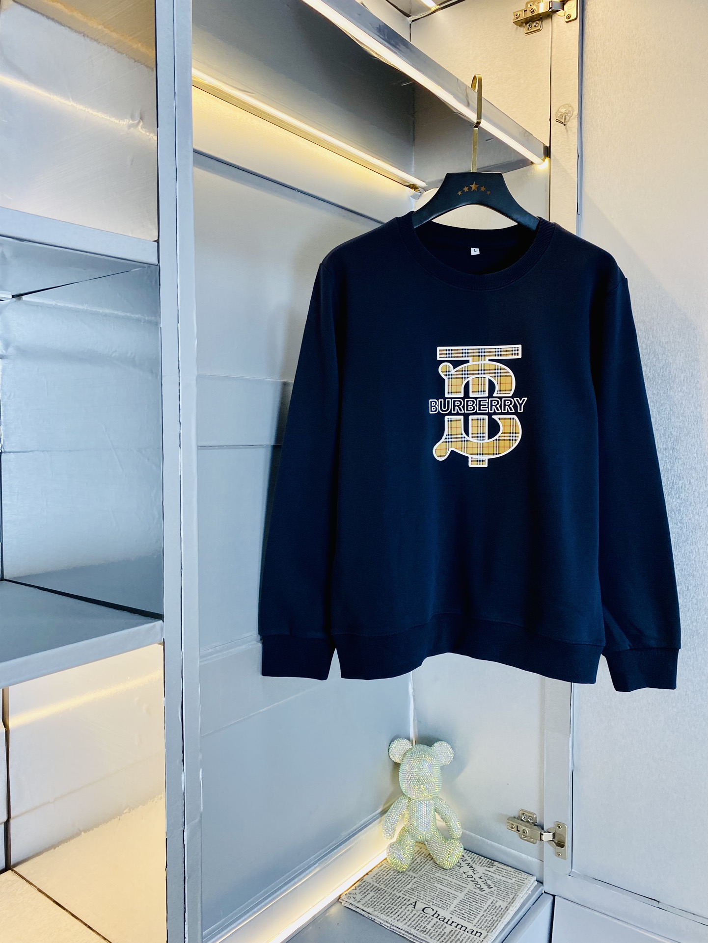 NO:610986,Double mercerized cotton!  The official website model can be worn by fat people weighing 200 pounds. Burberry. Original quality. The mercerized cotton inside is not terry. Complete with three standards. The latest 2025 clothing men's sweatshirts and T-shirts. Selected counter custom-made top-grade double mercerized cotton imported fabrics. All details are perfectly made and reproduced 1:1. Restore to 100% authentic. Original hardware. High-end customized accessories. Original factory original label. The upper body effect is great!  Size: M-4XL,,burberry,burberry,hoodie,sweatshirts,tees,t-shirt,alexander wang19860909双丝光棉！ 官网款可穿200斤胖子福音 巴宝莉Burberry 原单品质 内里丝光棉不是毛圈 三标齐全 2025最新款 衣服男装卫衣T恤 精选专柜订制顶级双丝光棉进口面料 所有细节做工完美1比1复刻 还原正品百分百 原版五金 高端订制辅料 原厂原标 上身效果超赞！码数:M-4XL,,burberry,burberry,hoodie,sweatshirts,tees，t-shirt,alexander wang,Men's clothing