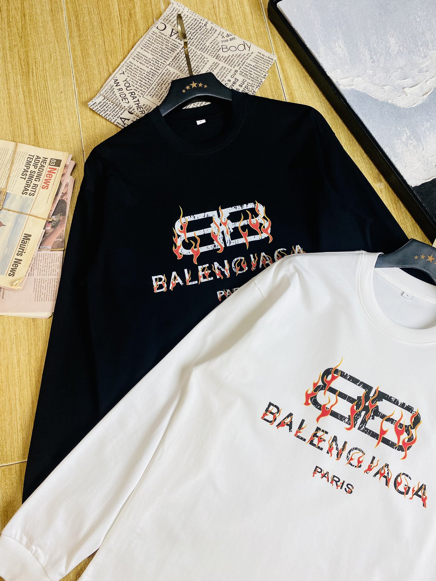 ！  🔥穿220斤 胖子福音 💞巴黎世家Balenciaga 原单品质情侣款 最新款 加厚长袖卫衣款打底