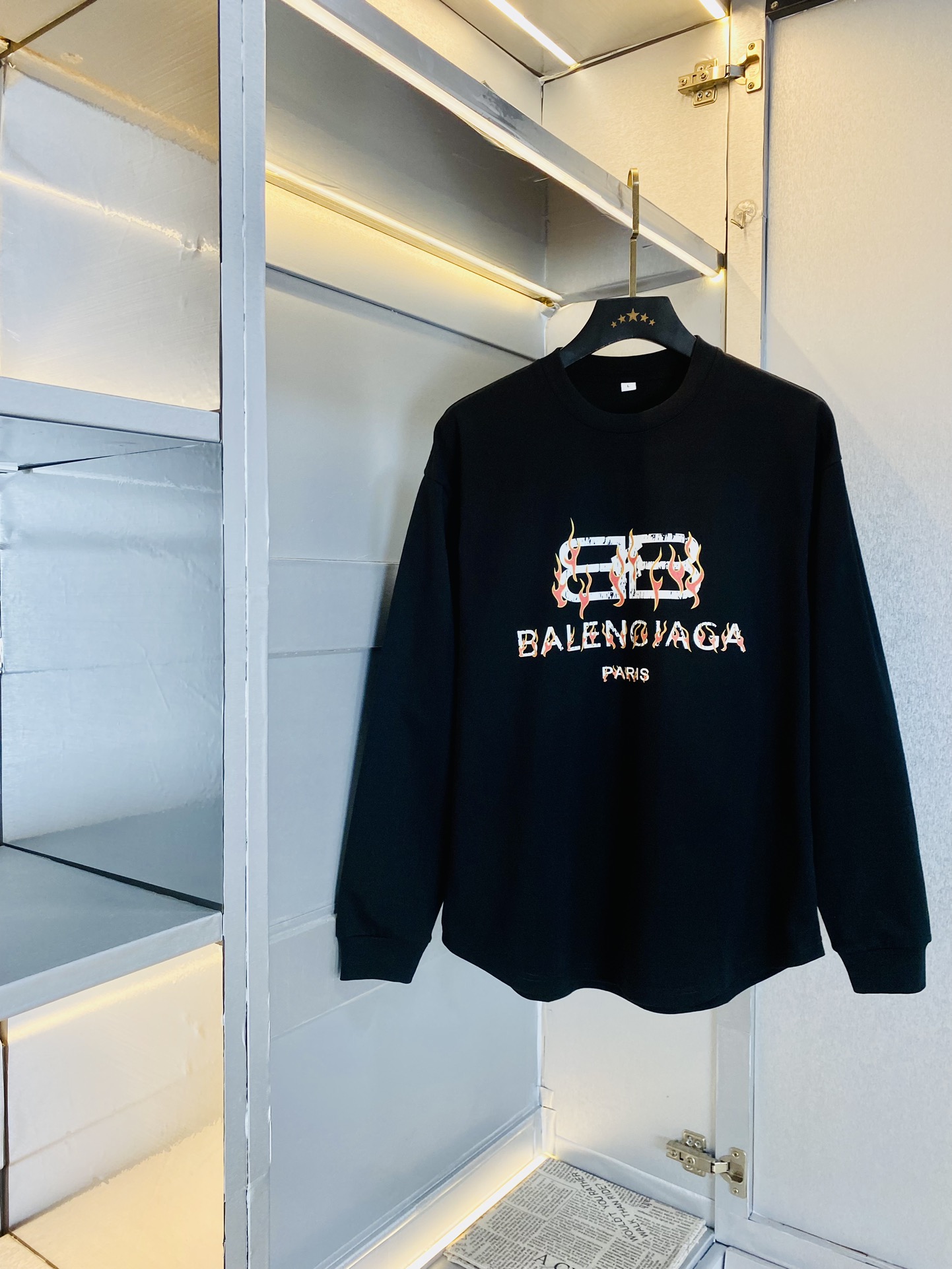！  🔥穿220斤 胖子福音 💞巴黎世家Balenciaga 原单品质情侣款 最新款 加厚长袖卫衣款打底