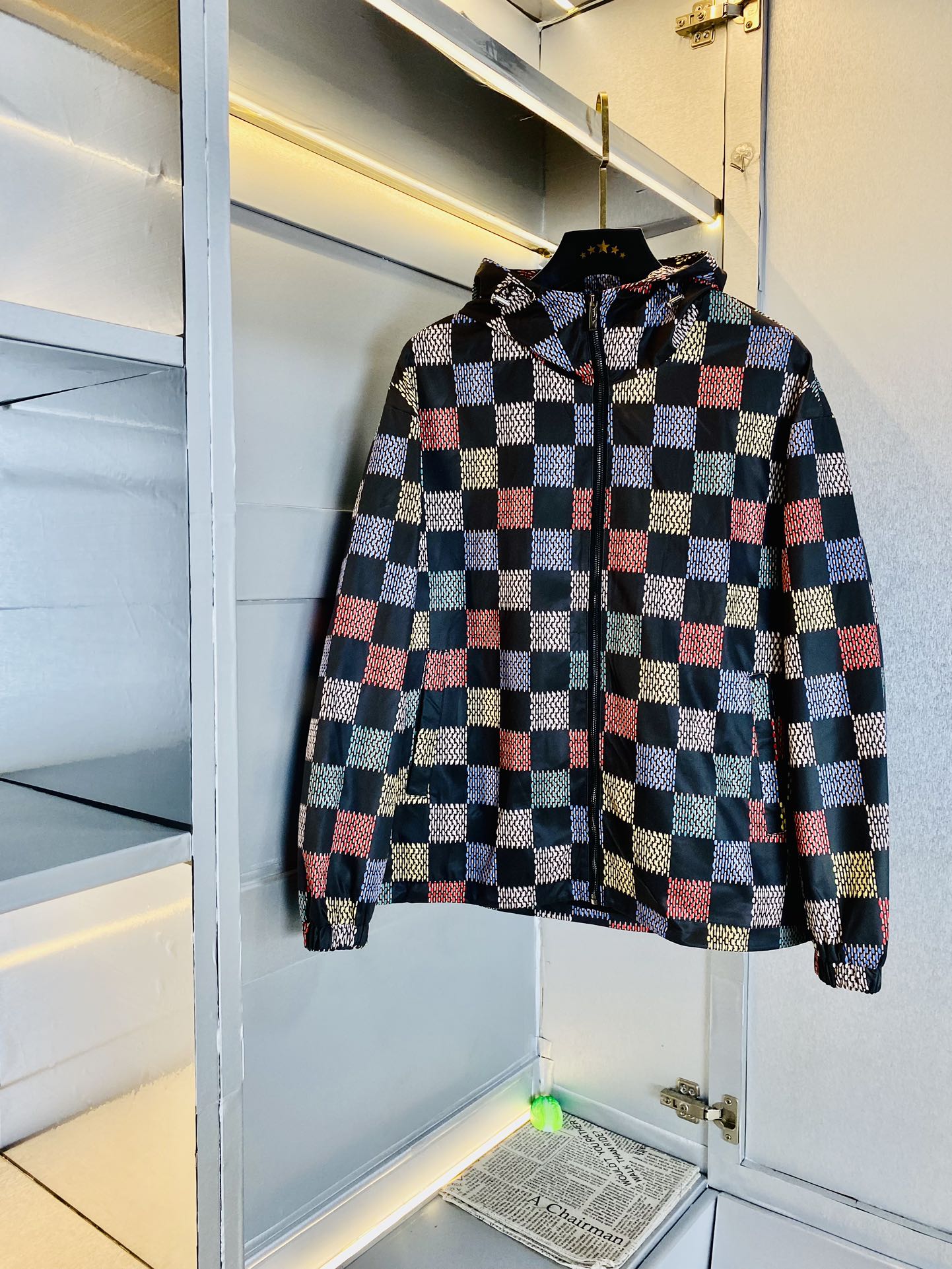 NO:129554,The original order of the official website can wear 190 catties Louis Vuitton Lv autumn style!  New jacket windbreaker, high-quality, original fabric, same style as internet celebrity, mold opening custom hardware accessories, super versatile, non-market ordinary version, random comparison, absolutely guaranteed quality, color picture, size M-3XL,,louis vuitton,louis vuitton,jackets & coats,jackets & coats,alexander wang19860909官网原单货 可穿190斤路易威登Lv 秋款！新款外套夹克防风衣 高版本高品质 原版面料网红明星同款 开模定制五金辅料 感非常舒服 超级百搭好看 非市场普通版本 随意对比 品质绝对保证 颜色图色 尺码M-3XL,,louis vuitton,louis vuitton,jackets & coats,jackets & coats,alexander wang,Men's clothing