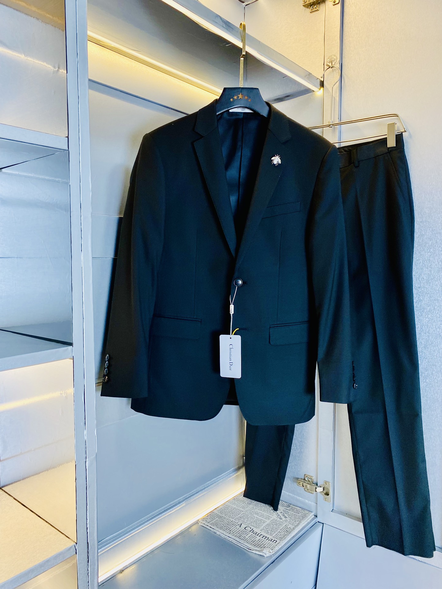 NO:117906,The original order of the official website can wear 200 kilogram Dior 2025 autumn and winter style!  New suit jacket suit suit dress suit complete three standards, high-quality wash water mark, original fabric same style as internet celebrities, not only sold!  Customized hardware and accessories with mold opening feel very comfortable, super versatile and beautiful, non-market ordinary version, random comparison, absolutely guaranteed quality, color picture, size M-3XL (175/130 catties wear M),,dior,dior,jackets & coats,business suit,alexander wang19860909官网原单货 可穿200斤迪奥Dior 2025秋冬款！新款西装外套西装套装礼服套装 三标齐全 带洗水唛高版本高品质 原版面料网红明星同款,不单卖！ 开模定制五金辅料 感非常舒服 超级百搭好看 非市场普通版本 随意对比 品质绝对保证 颜色图色 尺码M-3XL (175/130斤穿M),,dior,dior,jackets & coats,business suit,alexander wang,Men's clothing