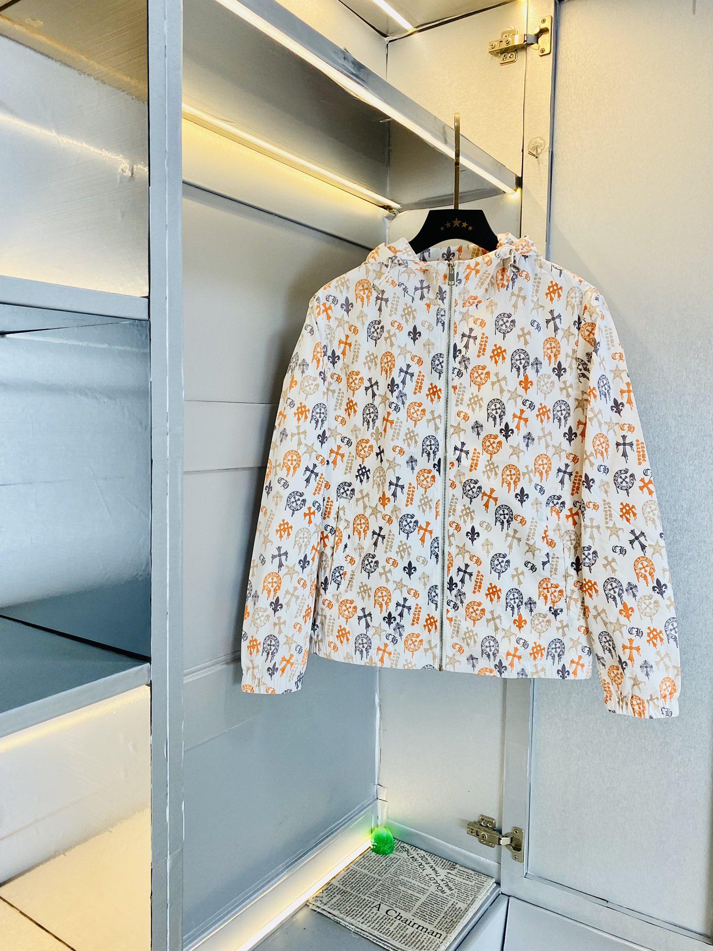 NO:121062,The original order on the official website can wear 200 catties Chrome Hearts 2025 autumn style!  New jacket jacket windbreaker, high-quality, original fabric, same style as internet celebrity, mold opening custom hardware accessories, very comfortable, super versatile, beautiful jacket, non-market, ordinary version, random comparison, absolutely guaranteed quality, color, size M-4XL,,chrome hearts,chrome hearts, jackets & coats, jackets & coats, alexander wang19860909官网原单货 可穿200斤克罗心Chrome Hearts 2025秋款！新款外套夹克防风衣 高版本高品质 原版面料网红明星同款 开模定制五金辅料 感非常舒服 超级百搭好看的一款外套 非市场普通版本 随意对比 品质绝对保证 颜色图色 尺码M-4XL,,chrome hearts,chrome hearts,jackets & coats,jackets & coats,alexander wang,Men's clothing