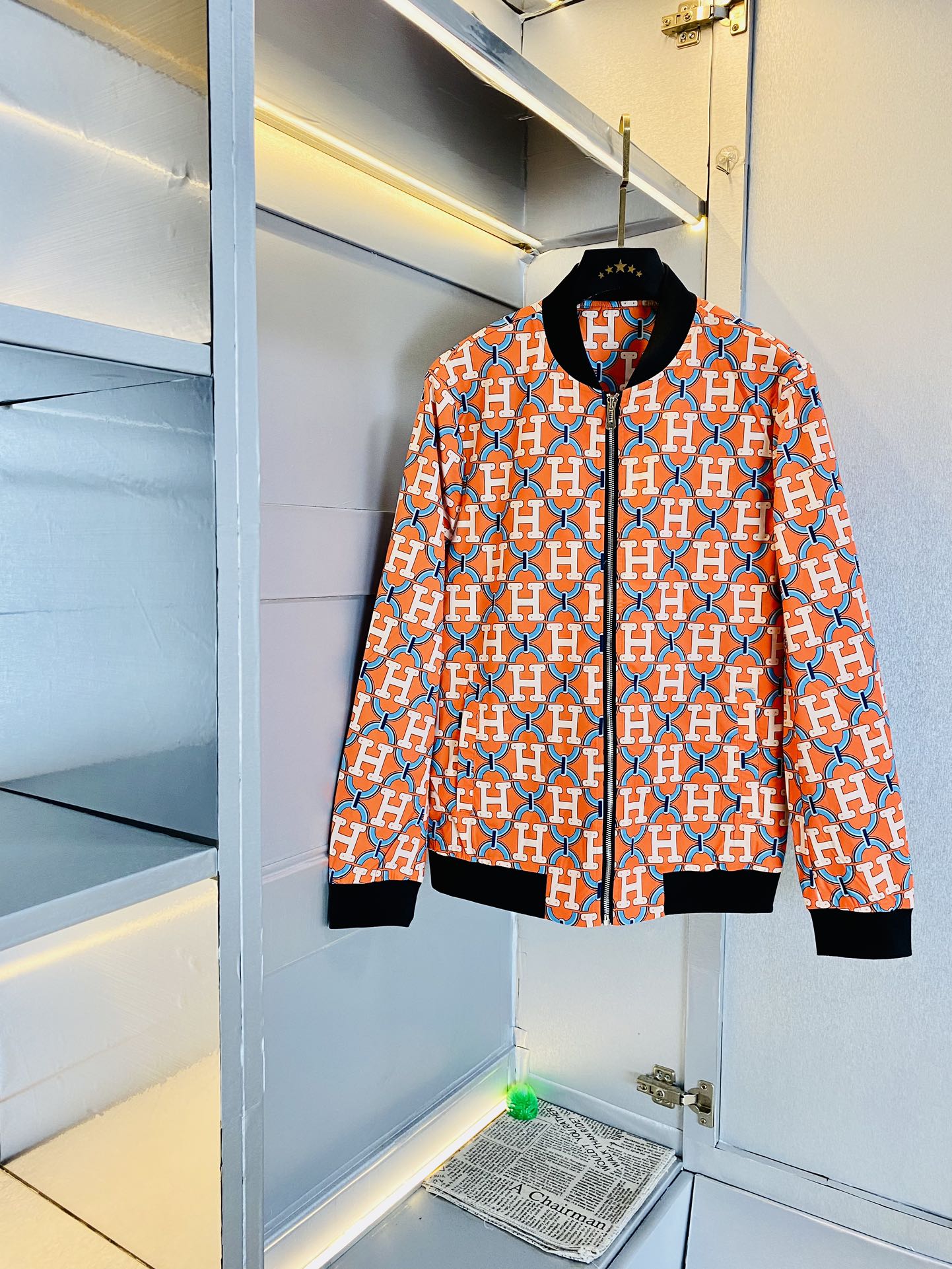 NO:119622,The original order on the official website can wear 200 catties Hermes autumn style!  New jacket jacket windbreaker, high-quality, original fabric, same style as internet celebrity, mold opening custom hardware accessories, very comfortable, super versatile, beautiful jacket, non-market, ordinary version, random comparison, absolutely guaranteed quality, color picture, size M-4XL,, hermes, hermes, jackets & coats, jackets & coats, alexander wang19860909官网原单货 可穿200斤爱马仕Hermes 秋款！新款外套夹克防风衣 高版本高品质 原版面料网红明星同款 开模定制五金辅料 感非常舒服 超级百搭好看的一款外套 非市场普通版本 随意对比 品质绝对保证 颜色图色 尺码M-4XL,,hermes,hermes,jackets & coats,jackets & coats,alexander wang,Men's clothing