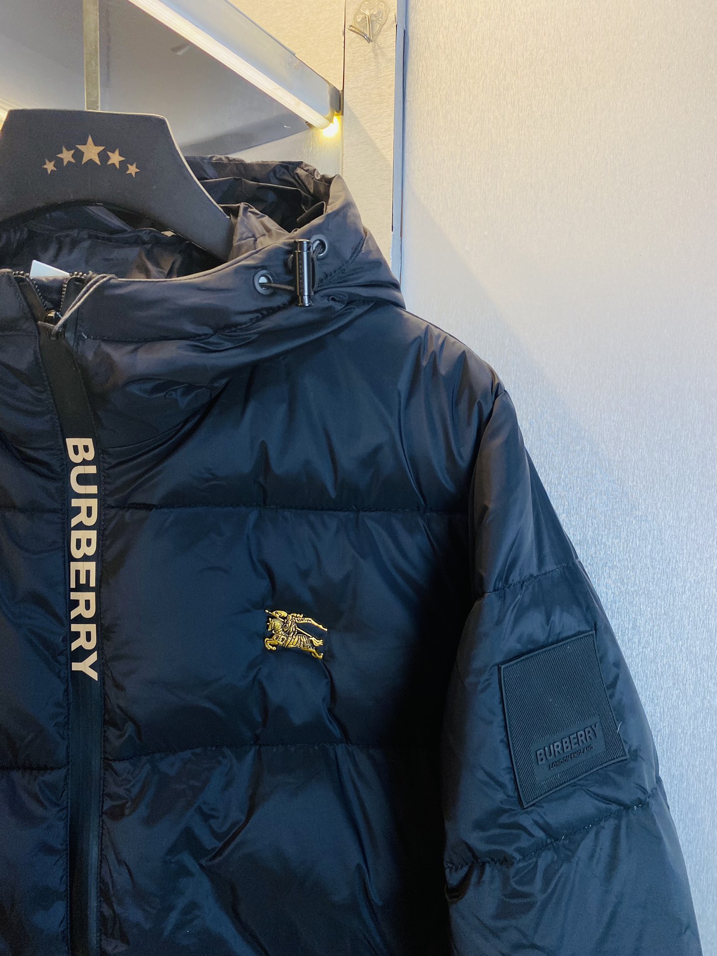 官网原单货可穿200斤巴宝莉Burberry2024冬款！新款加厚款羽绒服90绒高版本高品质原版面料网红