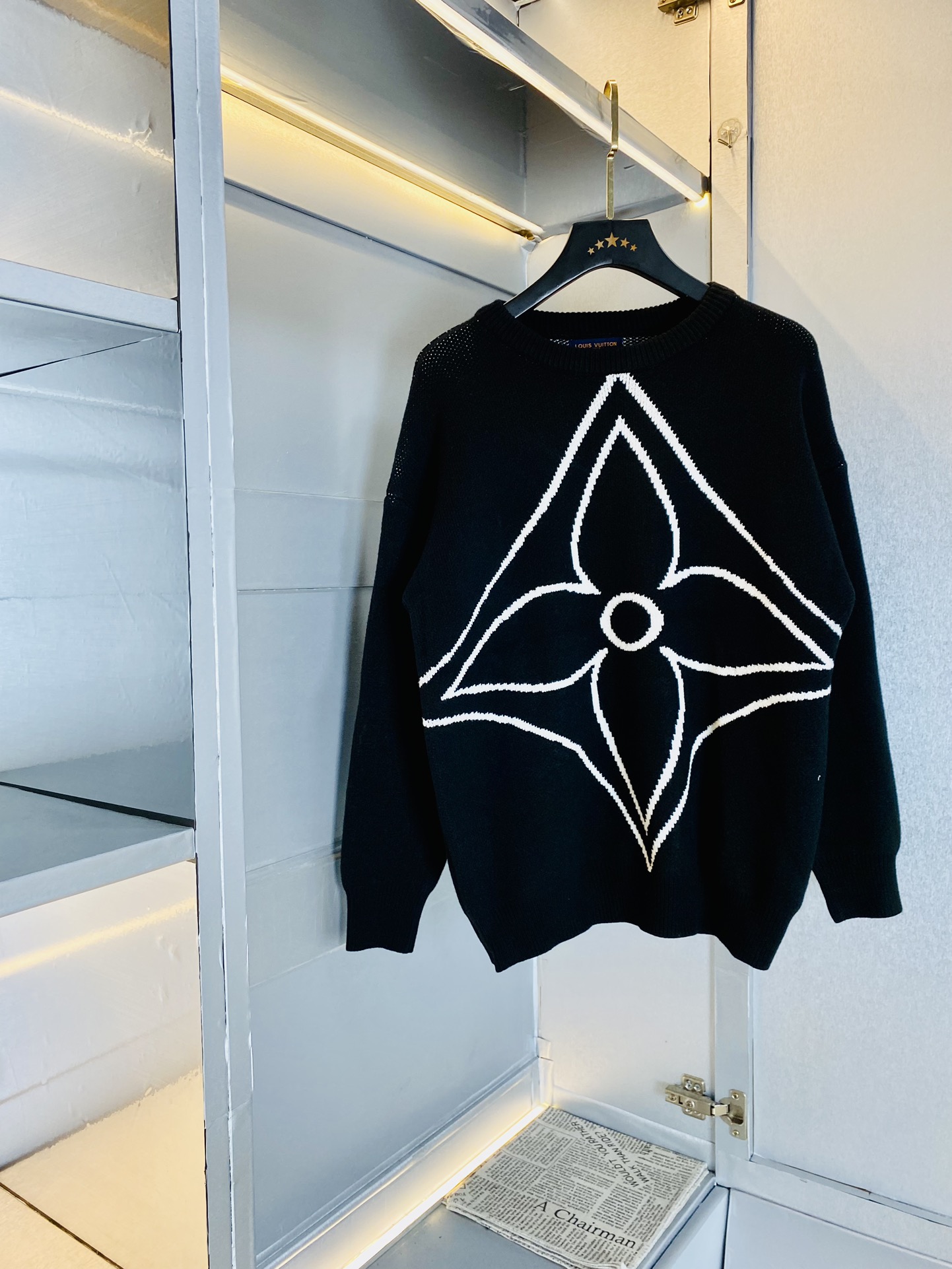 NO:119629,210 catties Louis Vuitton Lv Original single-quality sweater Latest style Long-sleeved knitted wool sweater Selected counter custom top-quality imported European wool fabric All details are perfectly 1 to 1 replica Restore authentic 100% Original hardware High-end custom auxiliary materials Original original mark The upper body effect is excellent M-XXL (175/140 catties wearing M),,louis vuitton,louis vuitton,sweaters,alexander wang19860909可穿210斤 路易威登Lv 原单品质毛衣 最新款 长袖针织羊毛衫 精选专柜订制顶级欧洲羊毛进口面料 所有细节做工完美1比1复刻 还原正品百分百 原版五金 高端订制辅料 原厂原标 上身效果超赞 码数M-XXL（175/140斤穿M）,,louis vuitton,louis vuitton,sweaters,alexander wang,Men's clothing
