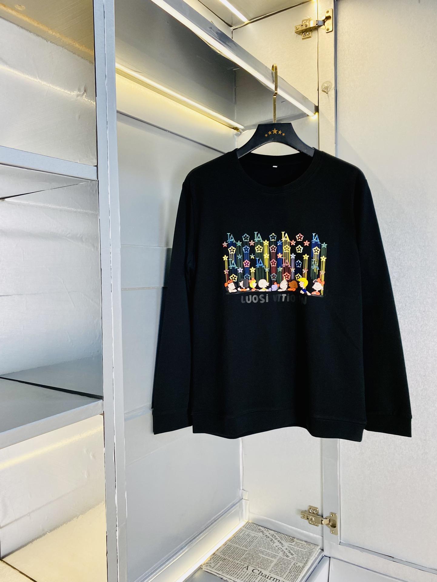 NO:133736,The official website can wear 200 kilograms of fat man's gospel Louis Vuitton Lv Original quality, complete three standards, latest styles, men's sweatshirts, T-shirts, selected counters to customize the top-grade double mercerized cotton imported fabric, all details are perfectly 1 to 1 replica, restore the authentic 100% original hardware, high-end customized auxiliary materials, original factory original standard, the upper body effect is excellent!  Number of codes: M-4XL, louis vuitton, louis vuitton, hoodie, sweatshirts, tees, t-shirt, alexander wang19860909官网款可穿200斤胖子福音 路易威登Lv 原单品质 三标齐全 最新款 衣服男装卫衣T恤 精选专柜订制顶级双丝光棉进口面料 所有细节做工完美1比1复刻 还原正品百分百 原版五金 高端订制辅料 原厂原标 上身效果超赞！码数:M-4XL,,louis vuitton,louis vuitton,hoodie,sweatshirts,tees，t-shirt,alexander wang,Men's clothing