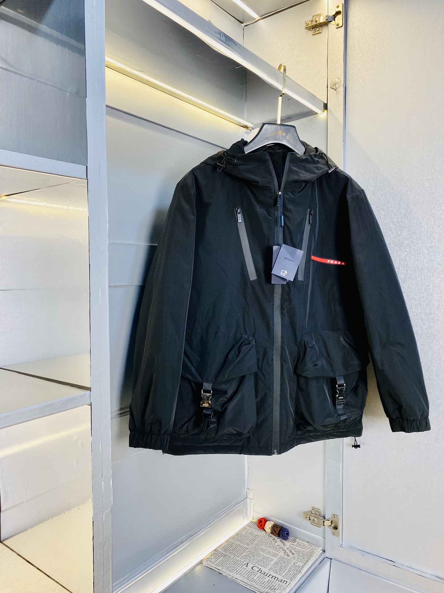 NO:116410,The original order of the official website can wear 200 catties Prada Prada 2025 winter style!  New cotton coat, cotton coat, jacket, high-quality, original fabric, same style as internet celebrity, mold opening custom hardware accessories, very comfortable, super versatile, beautiful jacket, non-market, ordinary version, random comparison, absolutely guaranteed quality, color, color, size M-3XL,,prada,prada, jackets & coats,jackets & coats,alexander wang19860909官网原单货 可穿200斤普拉达Prada 2025冬款！新款棉衣外套棉服外套夹克 高版本高品质 原版面料网红明星同款 开模定制五金辅料 感非常舒服 超级百搭好看的一款外套 非市场普通版本 随意对比 品质绝对保证 颜色图色 尺码M-3XL,,prada,prada,jackets & coats,jackets & coats,alexander wang,Men's clothing