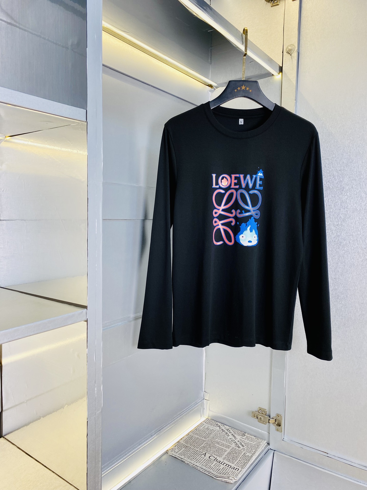 NO:726604,Support replacement after the year!  Can wear 230 pounds fat man gospel code number: M-5XL LOEWE Original quality 2025 latest long-sleeved bottoming shirt long-sleeved T-shirt Selected counter custom-made top-grade mercerized cotton imported fabrics All details are perfect 1:1 replica to restore 100% original hardware High-end customized accessories Original factory original label The upper body effect is amazing!  ,,loewe,loewe,tees,t-shirt,19860909支持年后退换！ 可穿230斤胖子福音码数:M-5XL 罗意威LOEWE 原单品质 2025最新款 长袖打底衫长袖T恤 精选专柜订制顶级丝光棉进口面料 所有细节做工完美1比1复刻 还原正品百分百 原版五金 高端订制辅料 原厂原标 上身效果超赞！,,loewe,loewe,tees，t-shirt,,Men's clothing