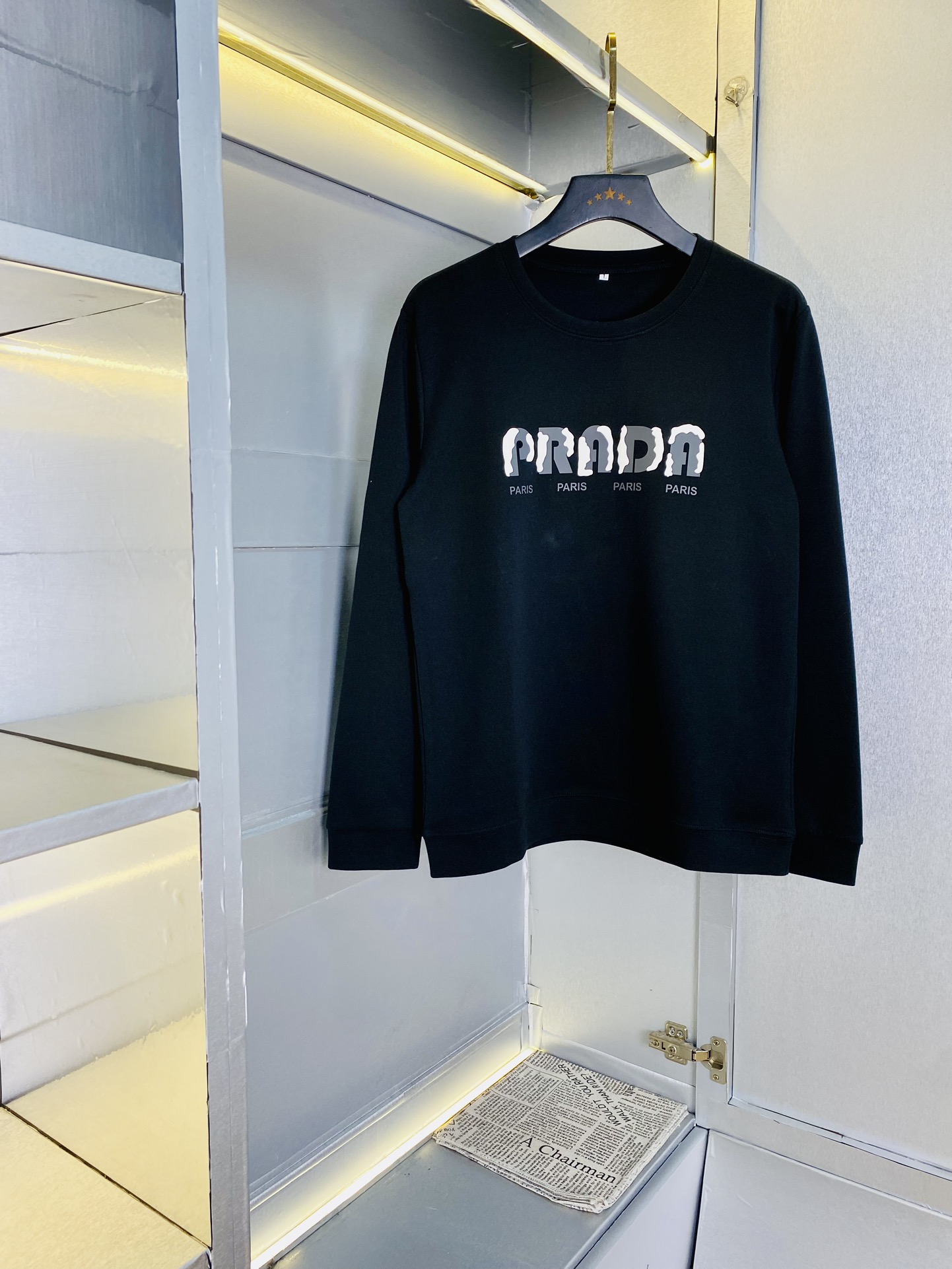 NO:138292,The official website can wear 200 kilograms of fat man's gospel Prada Prada original single quality, complete three standards, latest style, long-sleeved sweatshirt T-shirt, selected counter customized top-grade double mercerized cotton imported fabric, all details are perfectly 1 to 1 replica, restore the authentic 100% original hardware, high-end customized auxiliary materials, original factory original standard, excellent upper body effect!  Code count: M-4XL, prada, prada, hoodie, sweatshirts, tees, t-shirt, alexander wang19860909官网款可穿200斤胖子福音 普拉达Prada 原单品质 三标齐全 最新款 长袖卫衣T恤 精选专柜订制顶级双丝光棉进口面料 所有细节做工完美1比1复刻 还原正品百分百 原版五金 高端订制辅料 原厂原标 上身效果超赞！码数:M-4XL,,prada,prada,hoodie,sweatshirts,tees，t-shirt,alexander wang,Men's clothing