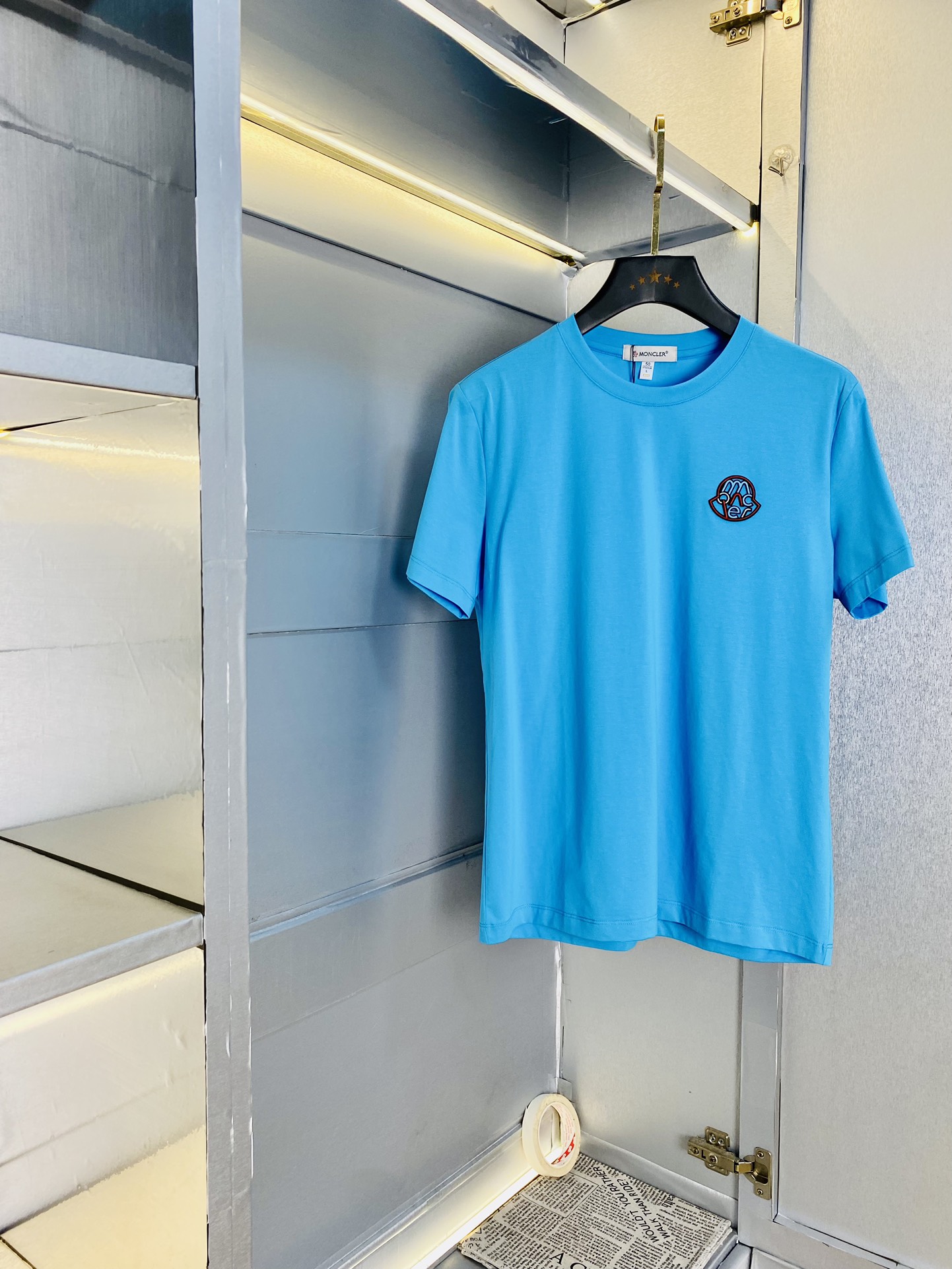 NO:453991,200 catties of masked Moncler Original single quality Latest short sleeves Selected counter custom-made top double mercerized cotton imported fabrics All details are perfectly 1 to 1 replicate, restore the authentic 100% original hardware High-end custom auxiliary materials Original factory original standard The upper body effect is excellent Number of codes M-4XL, Moncler, T-shirt, alexander wang19860909可穿200斤 蒙口Moncler 原单品质 最新款短袖 精选专柜订制顶级双丝光棉进口面料 所有细节做工完美1比1复刻 还原正品百分百 原版五金 高端订制辅料 原厂原标 上身效果超赞 码数 M-4XL,,Moncler,T-shirt,alexander wang,Men's clothing