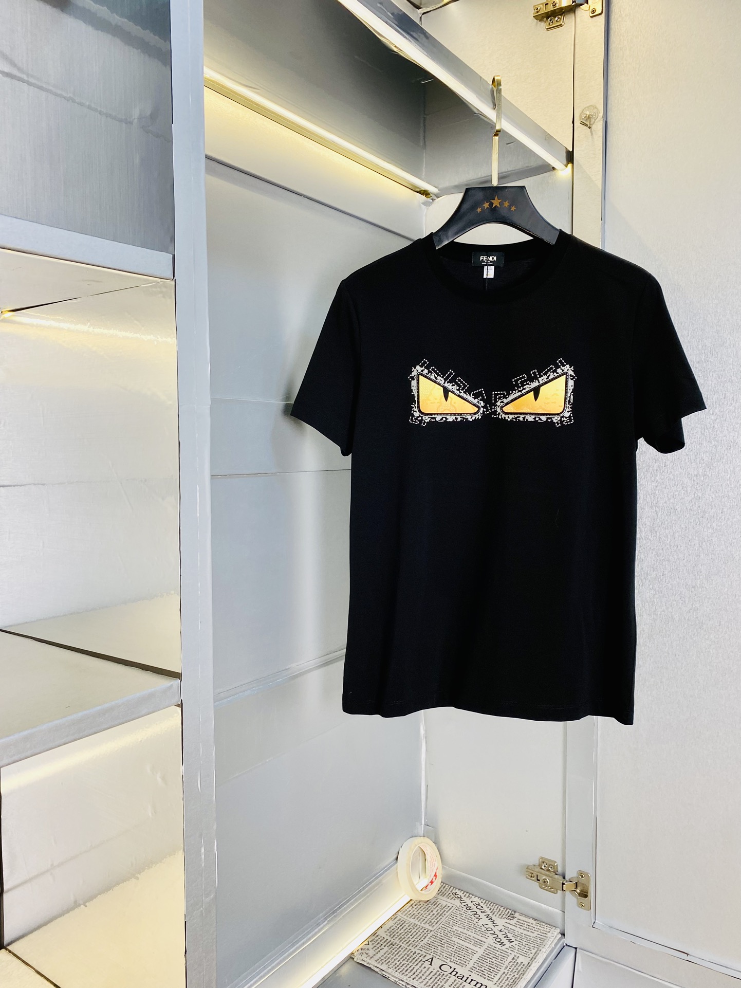 NO:122834,200 catties Fendi Fendi Original single quality Latest short-sleeved special counter customized top-grade double mercerized cotton imported fabrics All details are perfectly 1 to 1 replicate, restore the authentic 100% original hardware High-end custom auxiliary materials Original factory original standard The upper body effect is excellent Number of codes M-4XL,,fendi,fendi,T-shirt,alexander wang19860909可穿200斤 芬迪Fendi 原单品质 最新款短袖 精选专柜订制顶级双丝光棉进口面料 所有细节做工完美1比1复刻 还原正品百分百 原版五金 高端订制辅料 原厂原标 上身效果超赞 码数 M-4XL,,fendi,fendi,T-shirt,alexander wang,Men's clothing