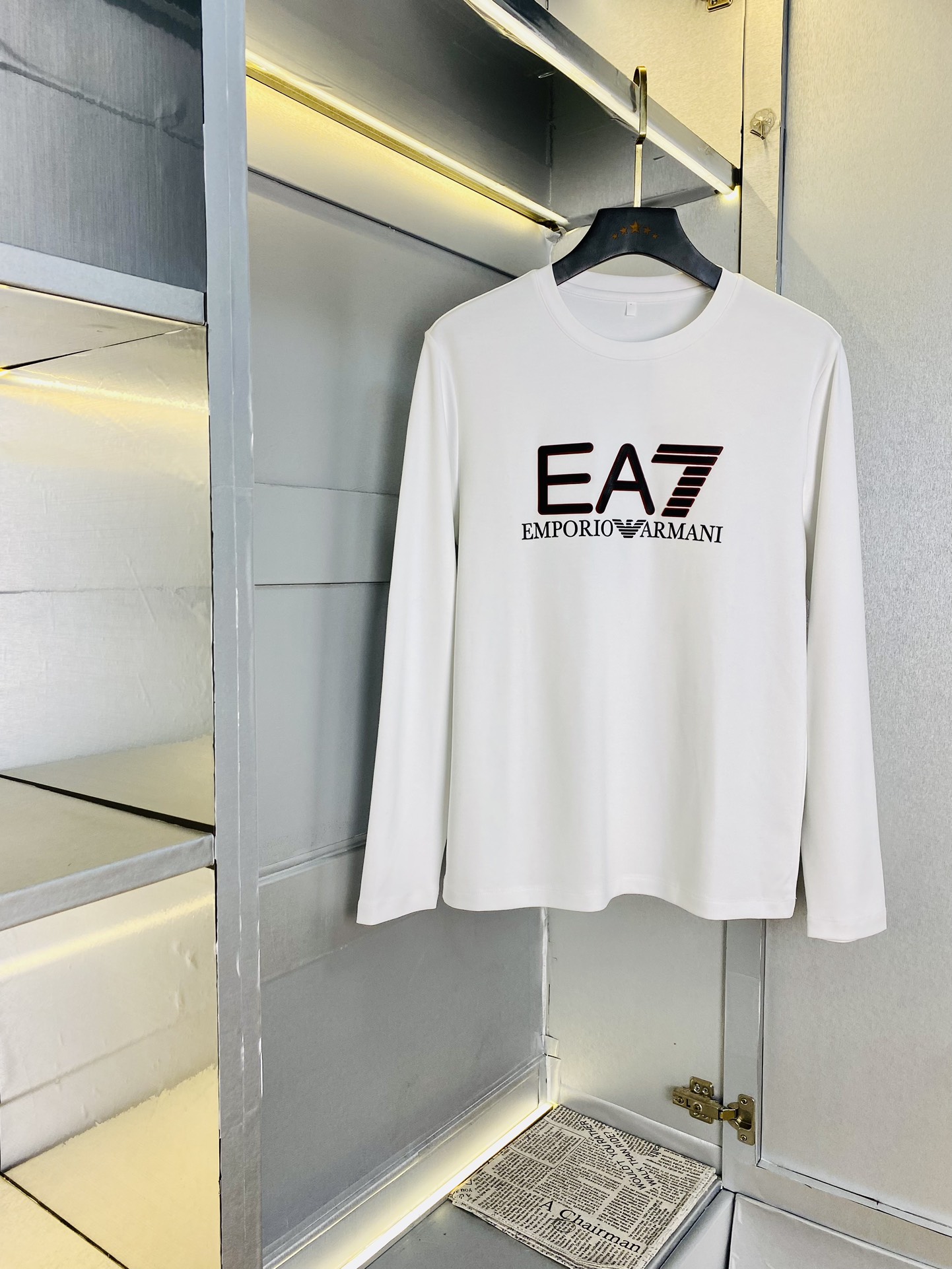 NO:600943,Good news code number that can be worn by fat people: M-5XL Armani original order quality 2025 latest long-sleeved bottoming shirt long-sleeved T-shirt Selected counter custom-made top-grade mercerized cotton imported fabrics All details are perfectly made 1:1 replica to restore 100% genuine original hardware High-end customized accessories Original factory original label The upper body effect is amazing!  ,,armani,armani,tees,t-shirt,alexander wang19860909可穿斤胖子福音码数:M-5XL 阿玛尼Armani 原单品质 2025最新款 长袖打底衫长袖T恤 精选专柜订制顶级丝光棉进口面料 所有细节做工完美1比1复刻 还原正品百分百 原版五金 高端订制辅料 原厂原标 上身效果超赞！,,armani,armani,tees，t-shirt,alexander wang,Men's clothing