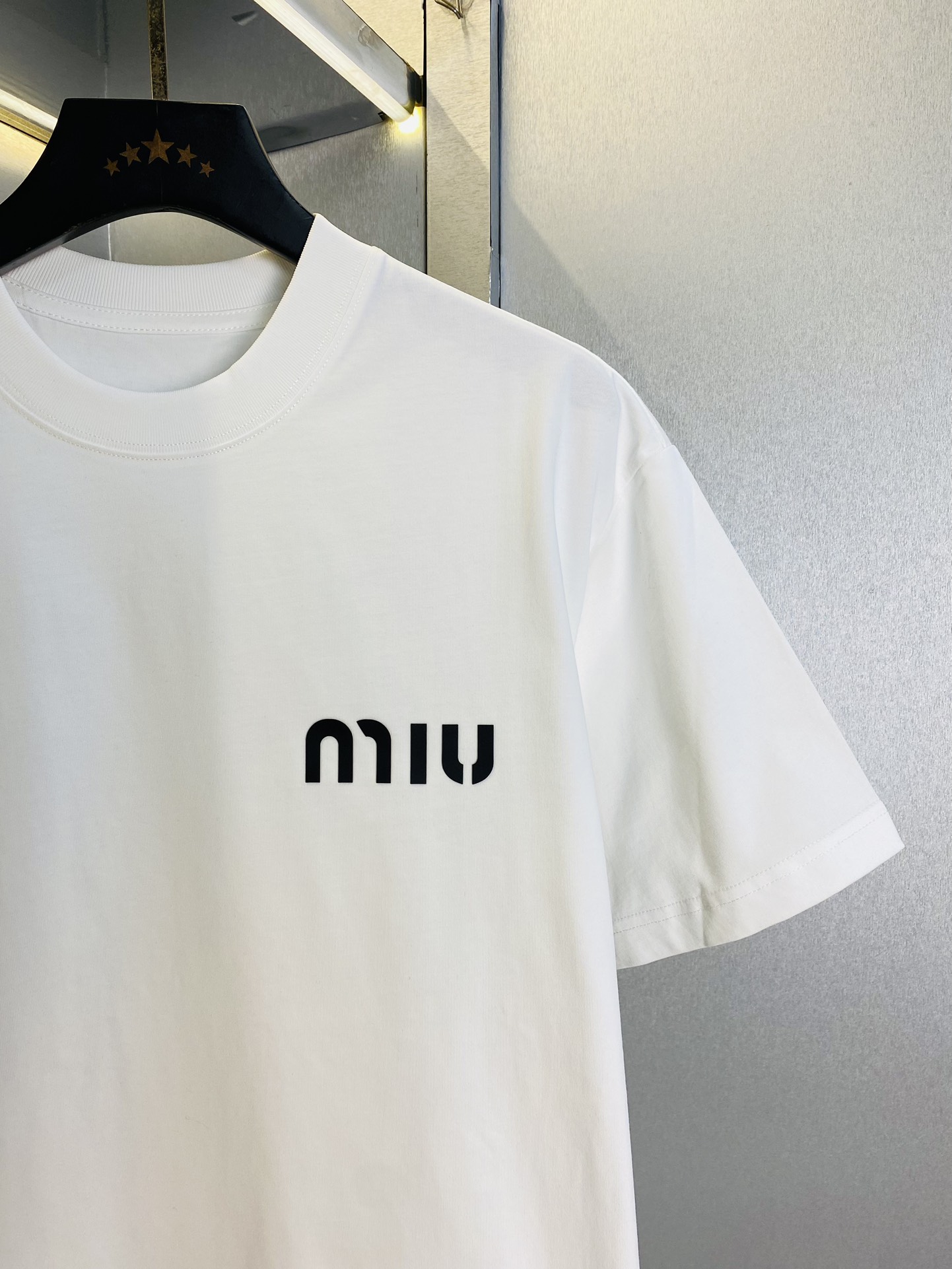 ！ 🔥穿210斤 胖子福音 情侣装💞缪缪MiuMiu 原单品质 2025最新款 男装短袖T恤 精选专柜订