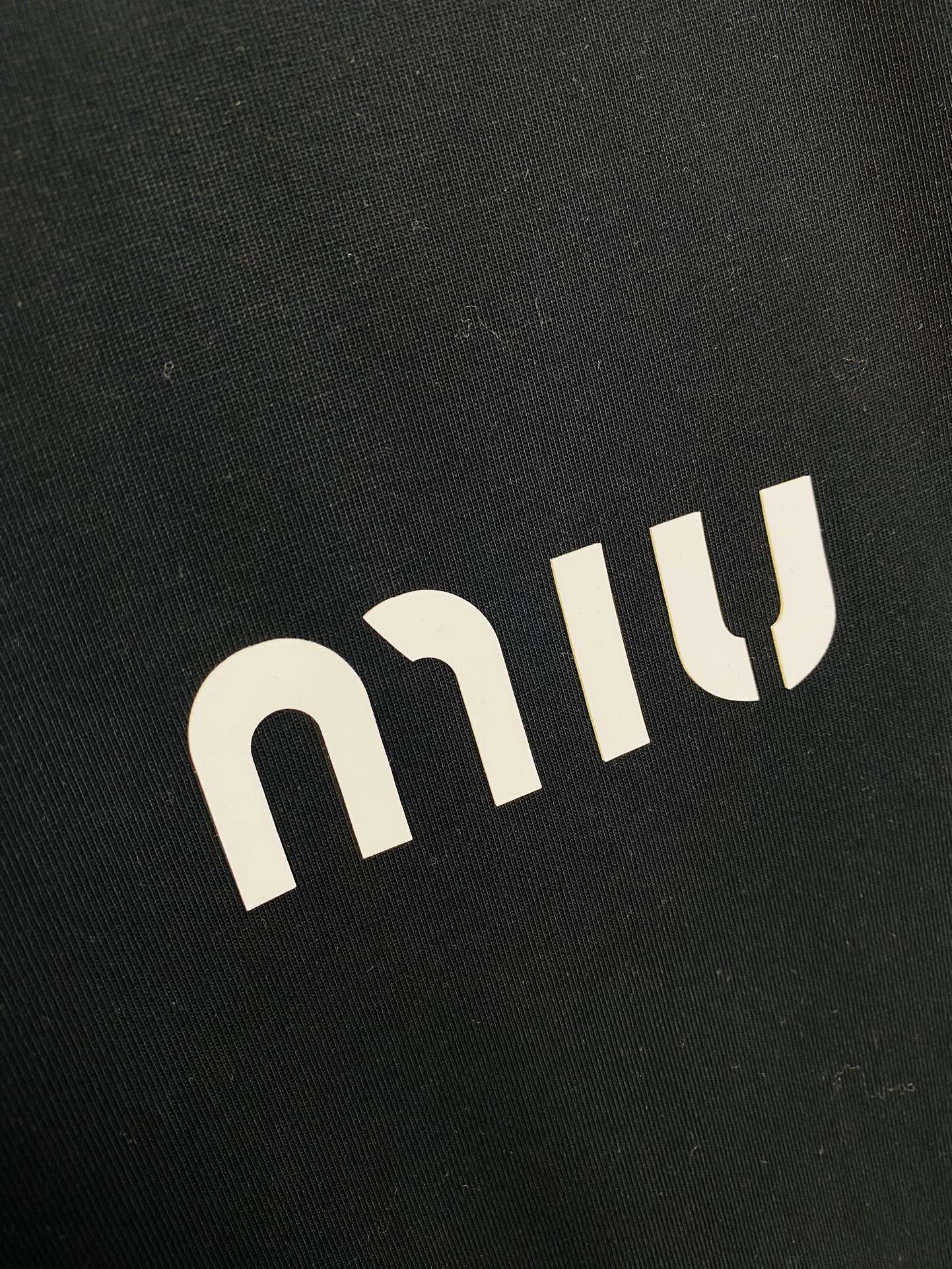 ！ 🔥穿210斤 胖子福音 情侣装💞缪缪MiuMiu 原单品质 2025最新款 男装短袖T恤 精选专柜订