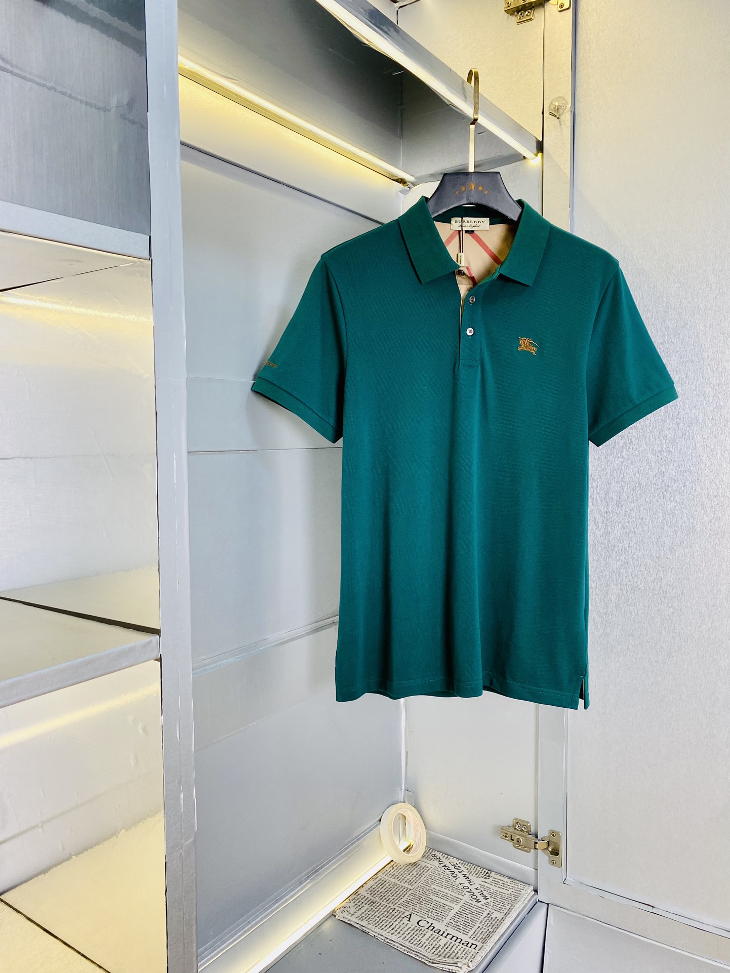 NO:116433,Can wear 200 catties Burberry Burberry Original quality 2025 latest clothes Short-sleeved lapel Short-sleeved Polo Selected counter customized top-grade imported mercerized cotton fabrics All details are perfectly 1 to 1 replicate, restore the authentic 100% original hardware High-end custom auxiliary materials Original factory original standard The upper body effect is excellent Number of codes M-4XL,,burberry,burberry,T-shirt,alexander wang19860909可穿200斤 巴宝莉Burberry 原单品质 2025最新款衣服 短袖翻领短袖Polo 精选专柜订制顶级朱地丝光棉进口面料 所有细节做工完美1比1复刻 还原正品百分百 原版五金 高端订制辅料 原厂原标 上身效果超赞 码数 M-4XL,,burberry,burberry,T-shirt,alexander wang,Men's clothing