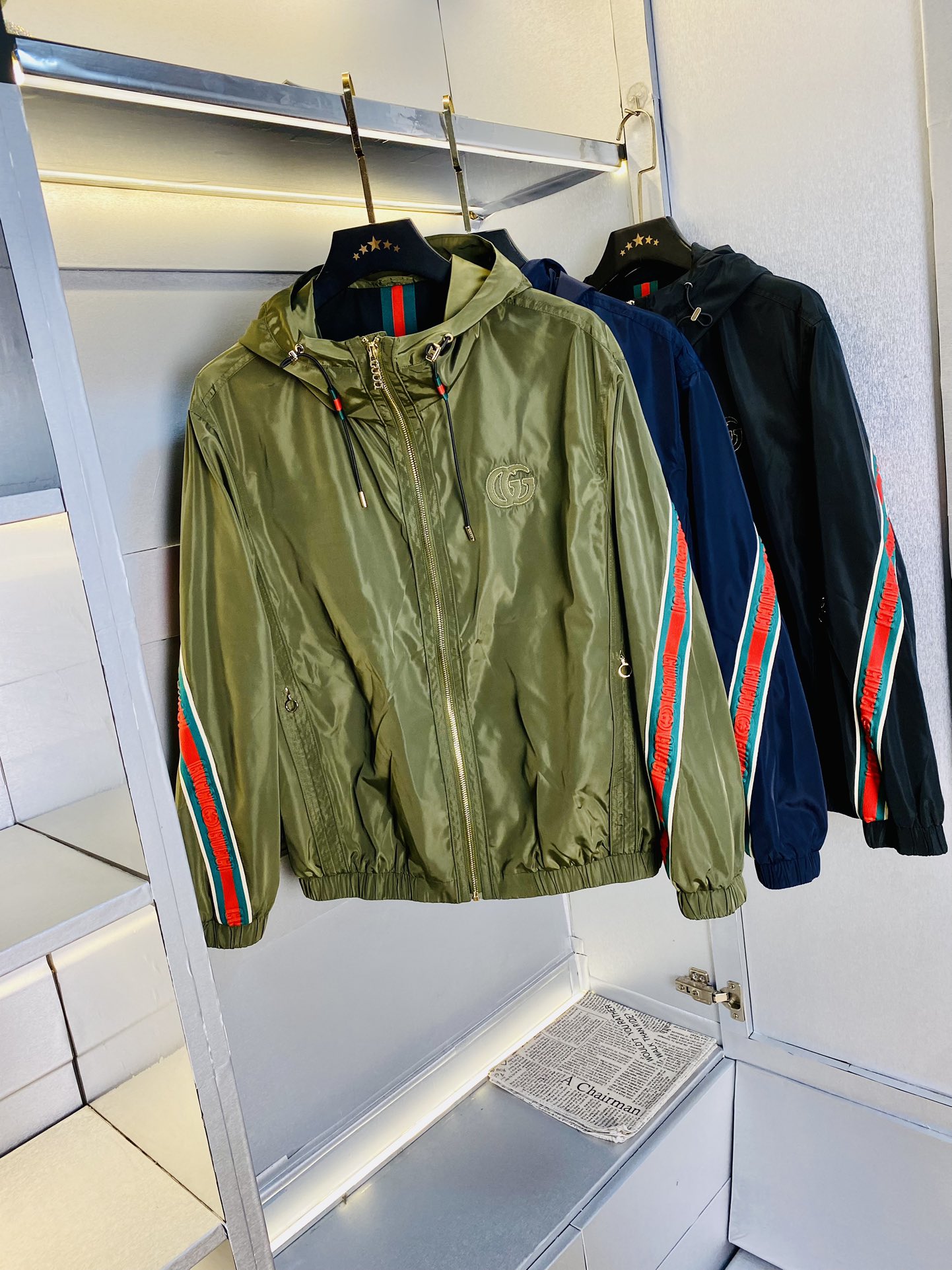 NO:116450,The original order of the official website can wear 190 kilograms of Gucci Gucci 2025 spring model!  New jacket jacket windbreaker, high-quality, original fabric, same style as internet celebrity, mold opening custom hardware accessories, very comfortable, super versatile, beautiful jacket, non-market, ordinary version, random comparison, absolutely guaranteed quality, color picture, size M-3XL,, gucci, jackets & coats, jackets & coats, alexander wang19860909官网原单货 可穿190斤古奇Gucci 2025春款！新款外套夹克防风衣 高版本高品质 原版面料网红明星同款 开模定制五金辅料 感非常舒服 超级百搭好看的一款外套 非市场普通版本 随意对比 品质绝对保证 颜色图色 尺码M-3XL,,gucci,jackets & coats,jackets & coats,alexander wang,Men's clothing