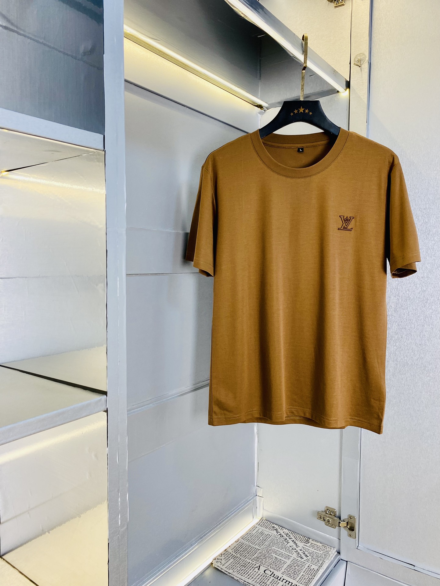 NO:509263,Wearable pounds Louis Vuitton Lv Original single quality 2025 latest short-sleeved counter customized top-grade double mercerized cotton imported fabrics All details are perfectly 1 to 1 replicate, restore the authentic 100% original hardware High-end custom auxiliary materials Original original mark The upper body effect is excellent Number of codes M-3XL,,louis vuitton,louis vuitton,T-shirt,alexander wang19860909可穿斤 路易威登Lv 原单品质 2025最新款短袖 精选专柜订制顶级双丝光棉进口面料 所有细节做工完美1比1复刻 还原正品百分百 原版五金 高端订制辅料 原厂原标 上身效果超赞 码数 M-3XL,,louis vuitton,louis vuitton,T-shirt,alexander wang,Men's clothing